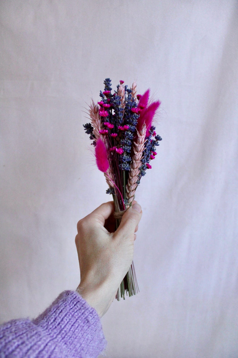 Vasenglück Trockenblumen Kleiner Trockenblumenstrauss „Lavendel-Liebe“ | Rosa & Cerise