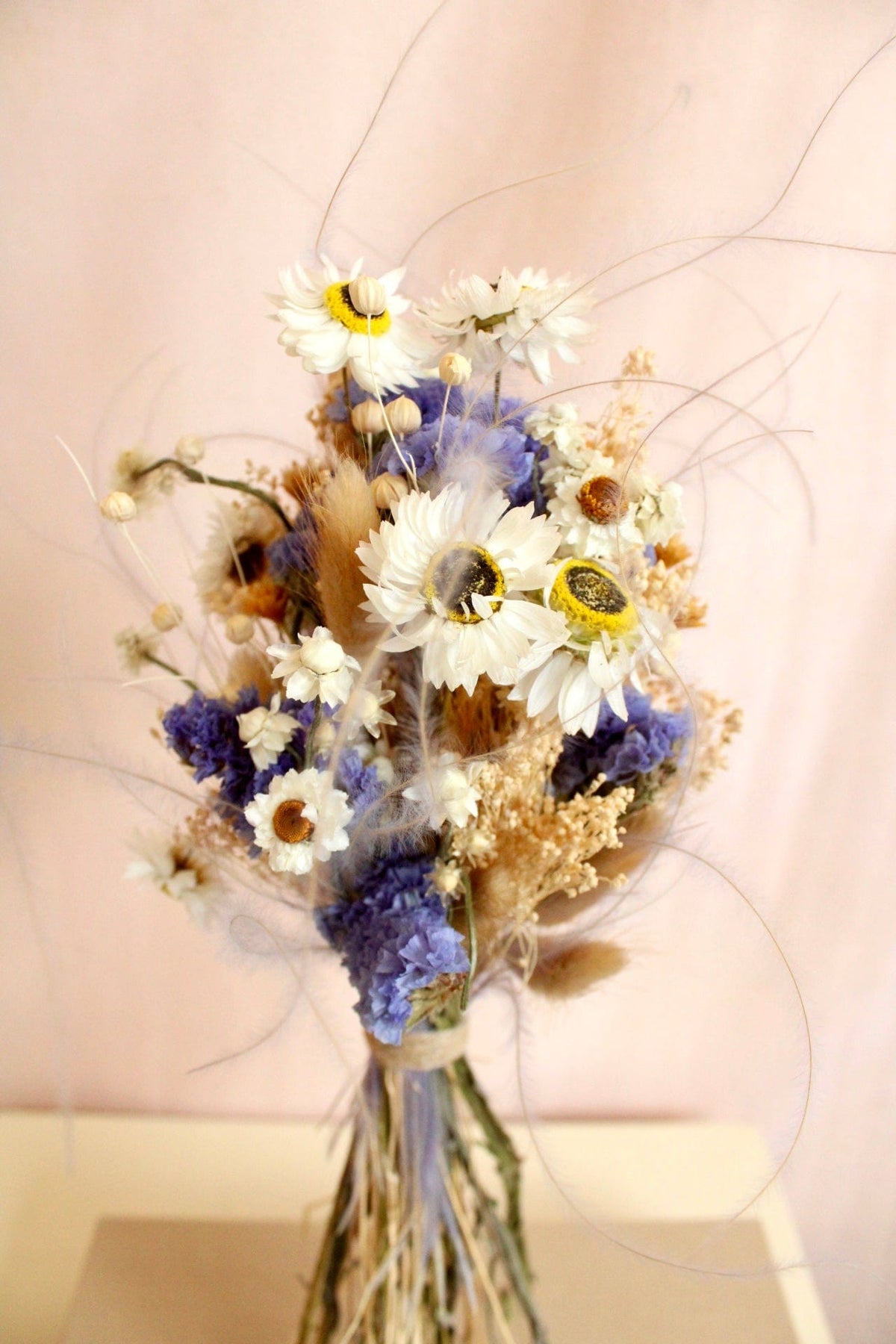 Vasenglück Trockenblumen Kleiner Trockenblumenstrauss „Strandflieder-Liebe“ | Blau & Weiss