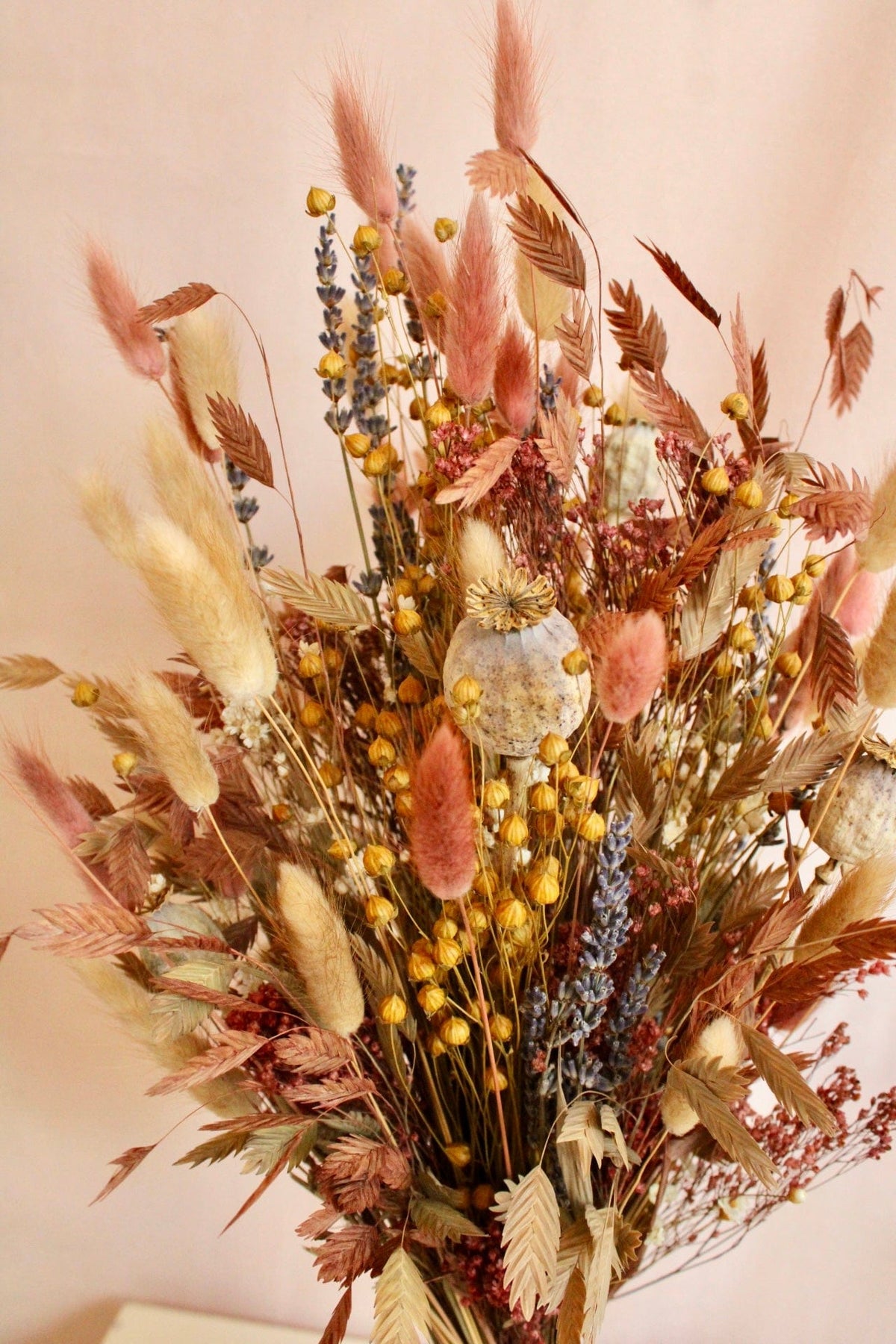 Vasenglück Trockenblumen Trockenblumenstrauss „No. 100“ mit Mohnkapseln & Lavendel