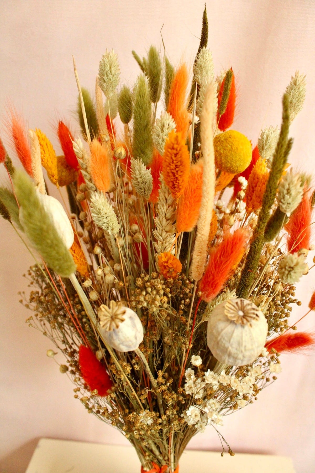 Vasenglück Trockenblumen Trockenblumenstrauss „No. 101“ in Orange, Gelb & Grün mit Mohnkapseln