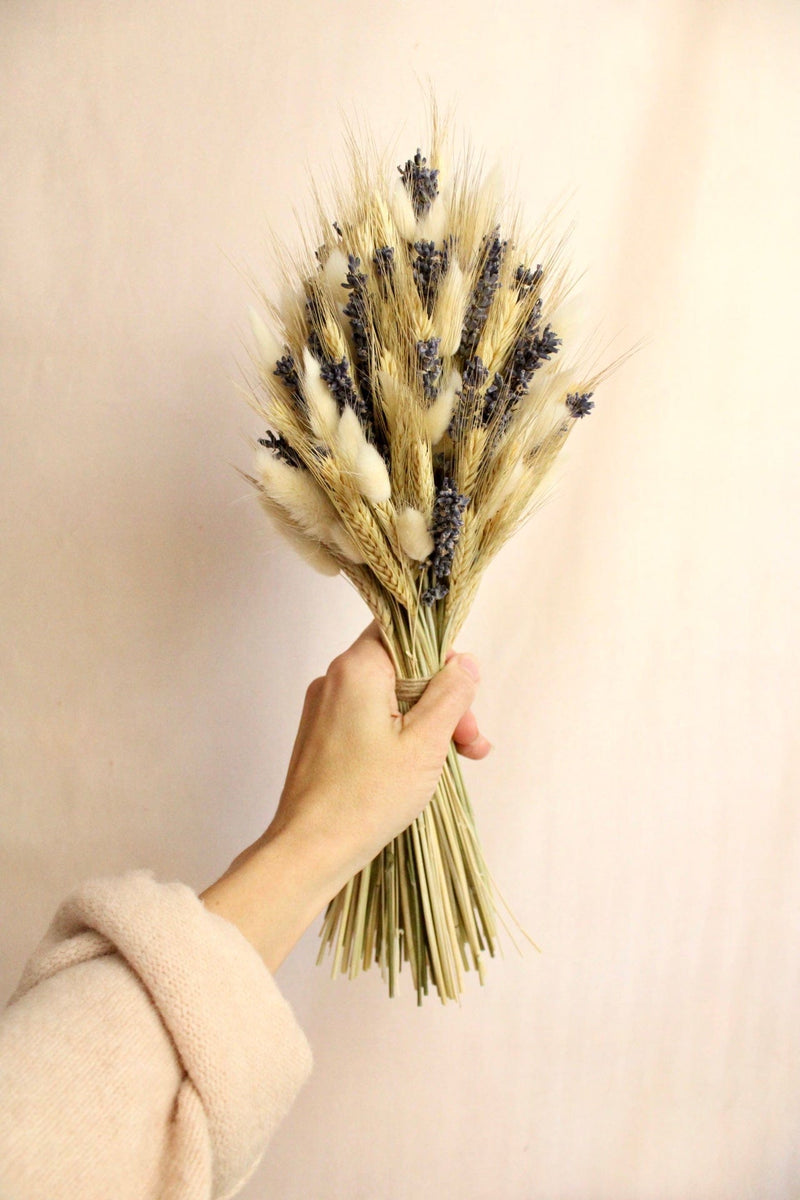 Vasenglück Trockenblumen Trockenblumenstrauss „No. 108“ mit Lavendel und Gerste oder Weizen