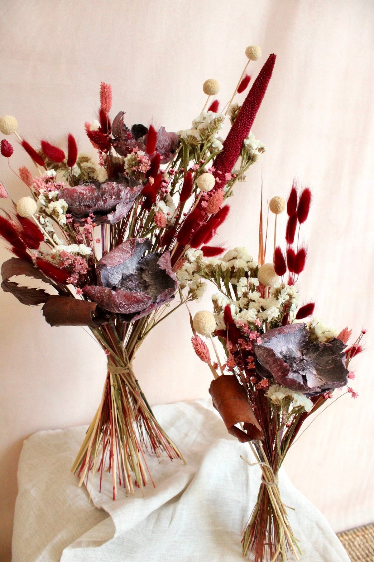 Vasenglück Trockenblumen Trockenblumenstrauss „No. 109“ in Dunkelrot, Rosa & Cremeweiss