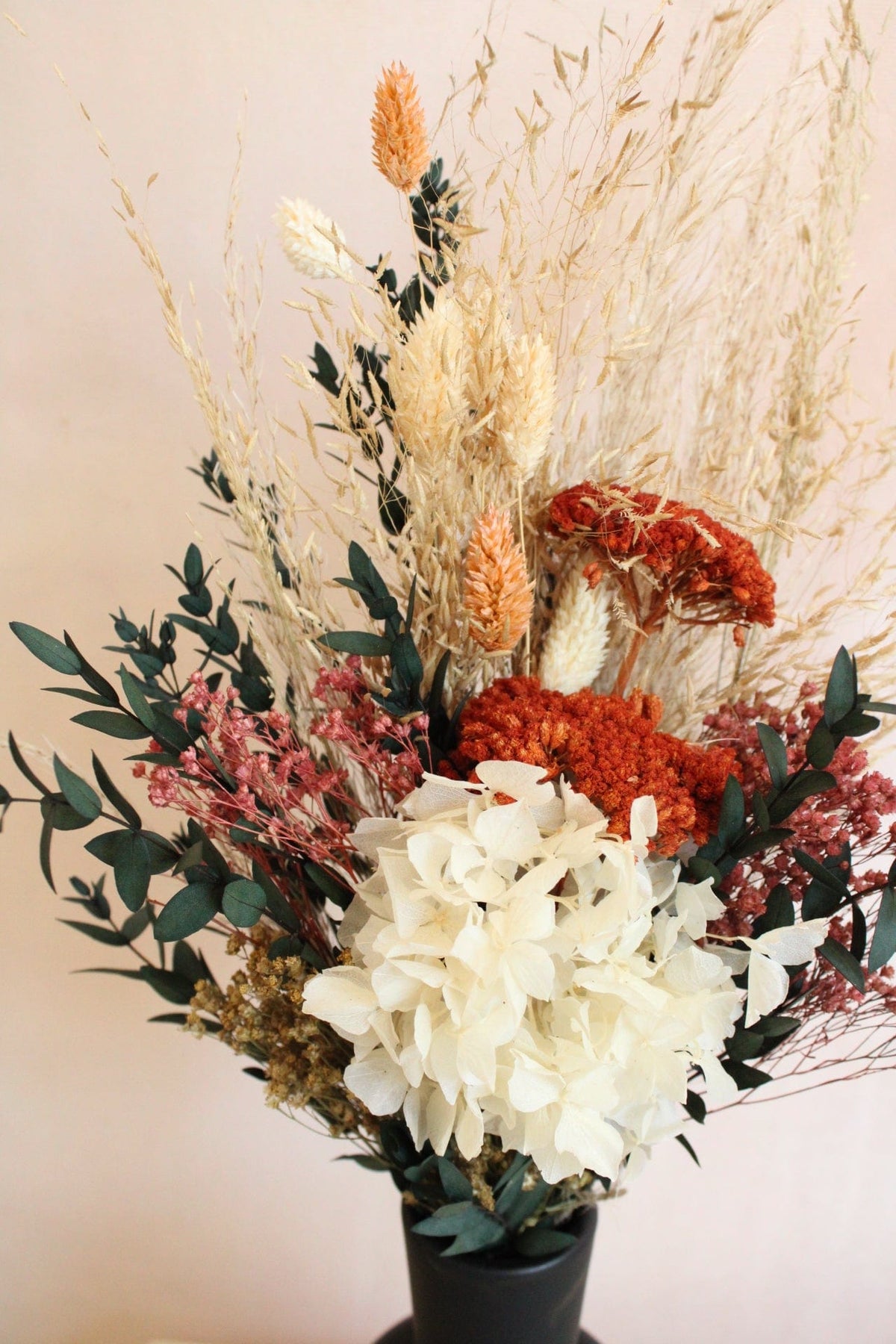 Vasenglück Trockenblumen Trockenblumenstrauss „No. 81“ mit weißer Hortensie & Eukalyptus