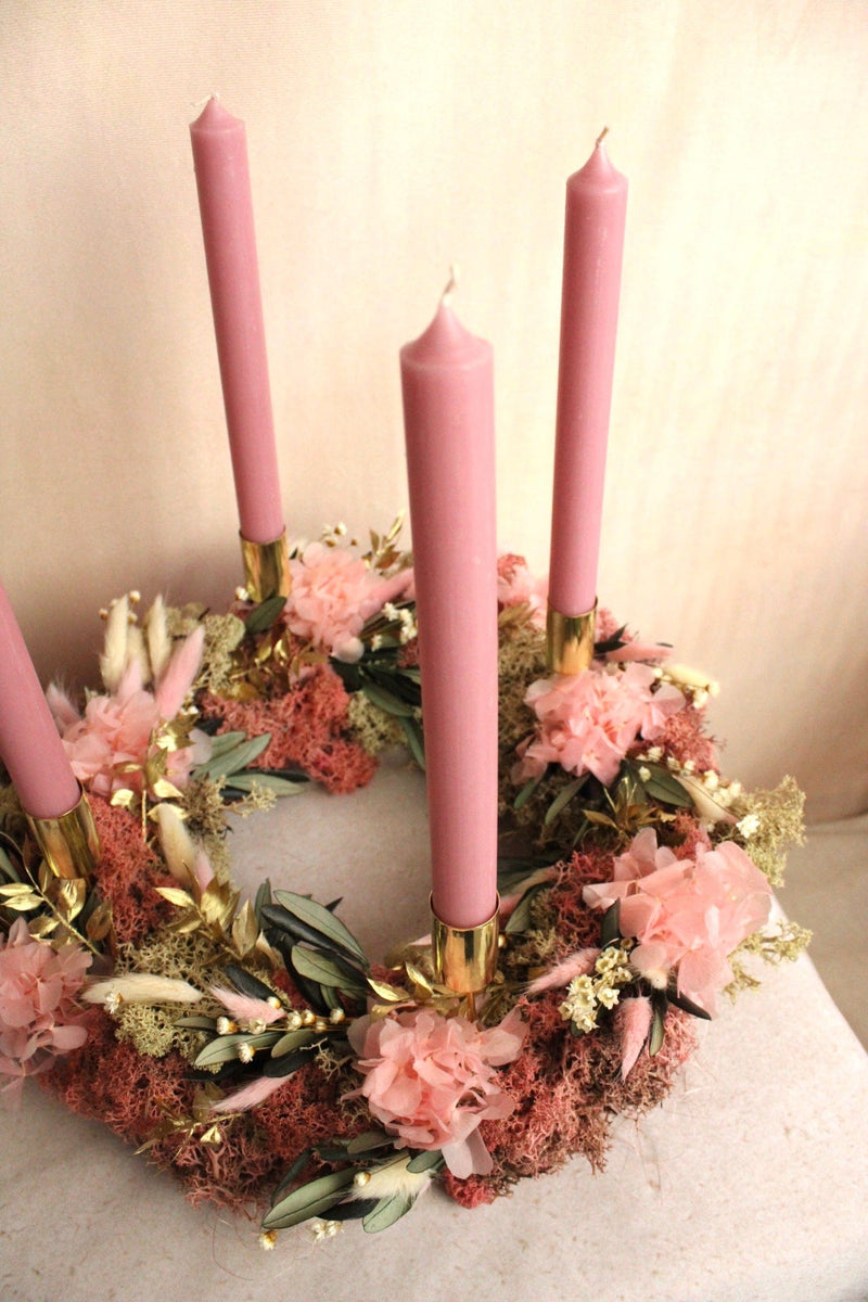 Vasenglück Trockenblumenkranz Mit 4x Kerzenhaltern + 4x Kerzen Rosa PRE-ORDER | Adventskranz Trockenblumen | Hortensie Moos Rosa Creme