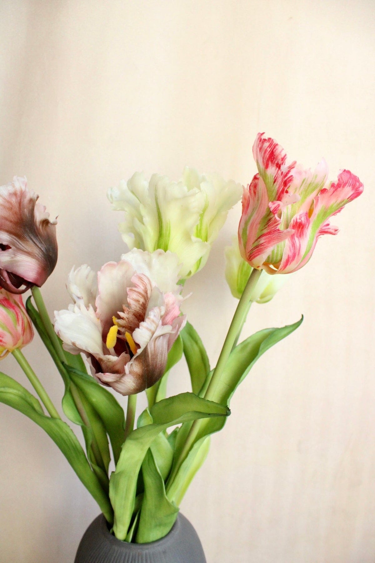 Vasenglück Seidenblume Kunstblume Papageien Tulpe | Weiß Beere Mix