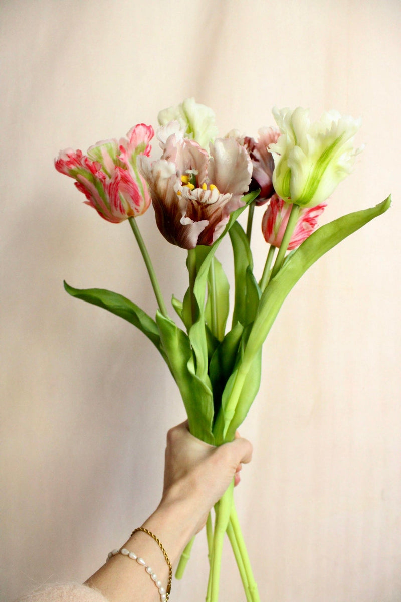 Vasenglück Seidenblume 6 Stück Kunstblume Papageien Tulpe | Weiß Beere Mix