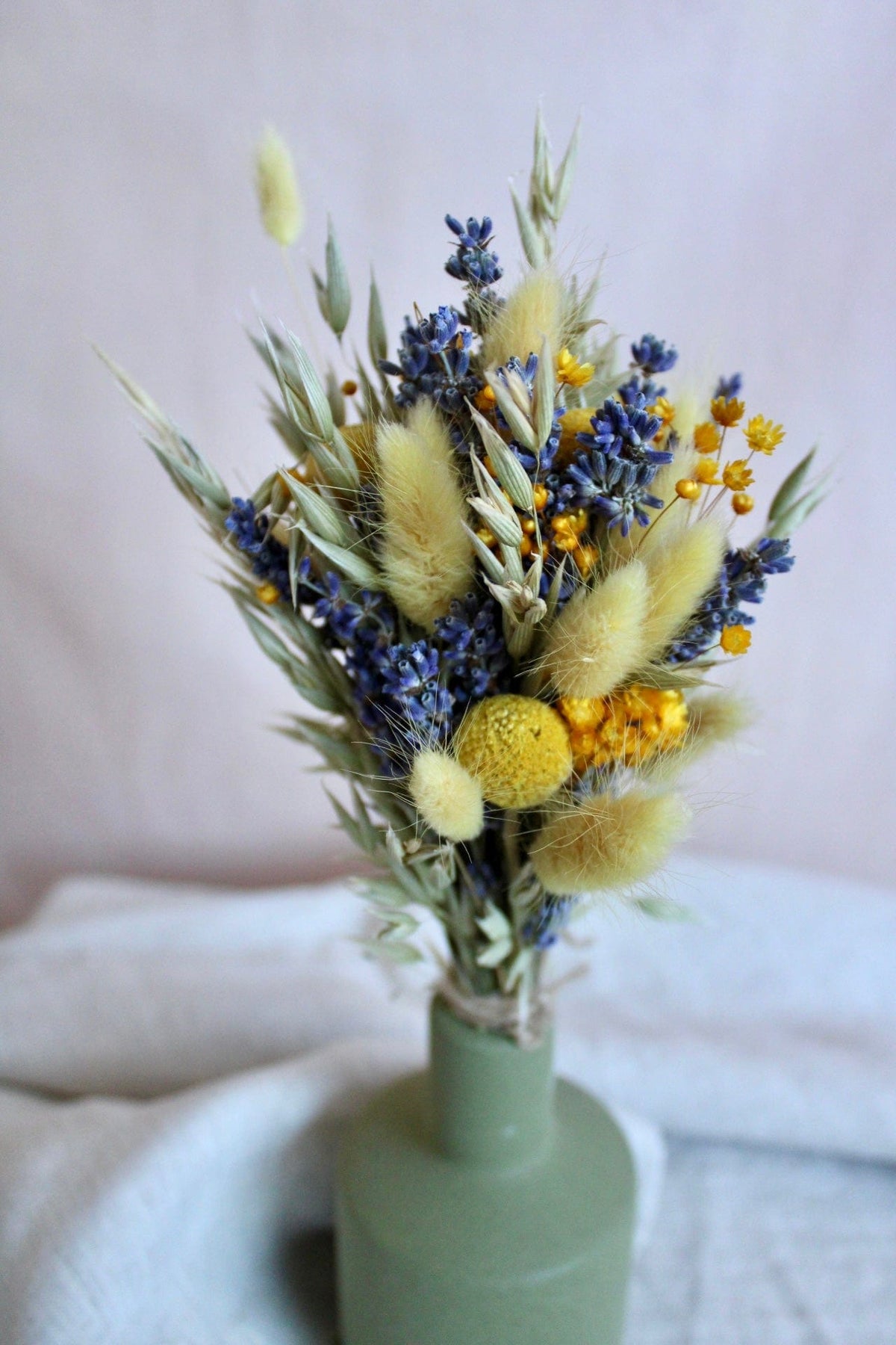 Vasenglück Trockenblumen Kleiner Trockenblumenstrauss „Lavendel-Liebe“ | Grün & Gelb