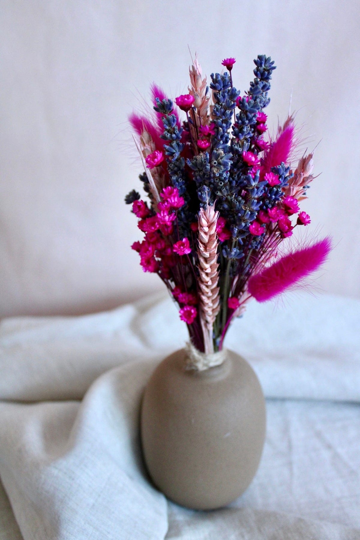 Vasenglück Trockenblumen Kleiner Trockenblumenstrauss „Lavendel-Liebe“ | Rosa & Cerise