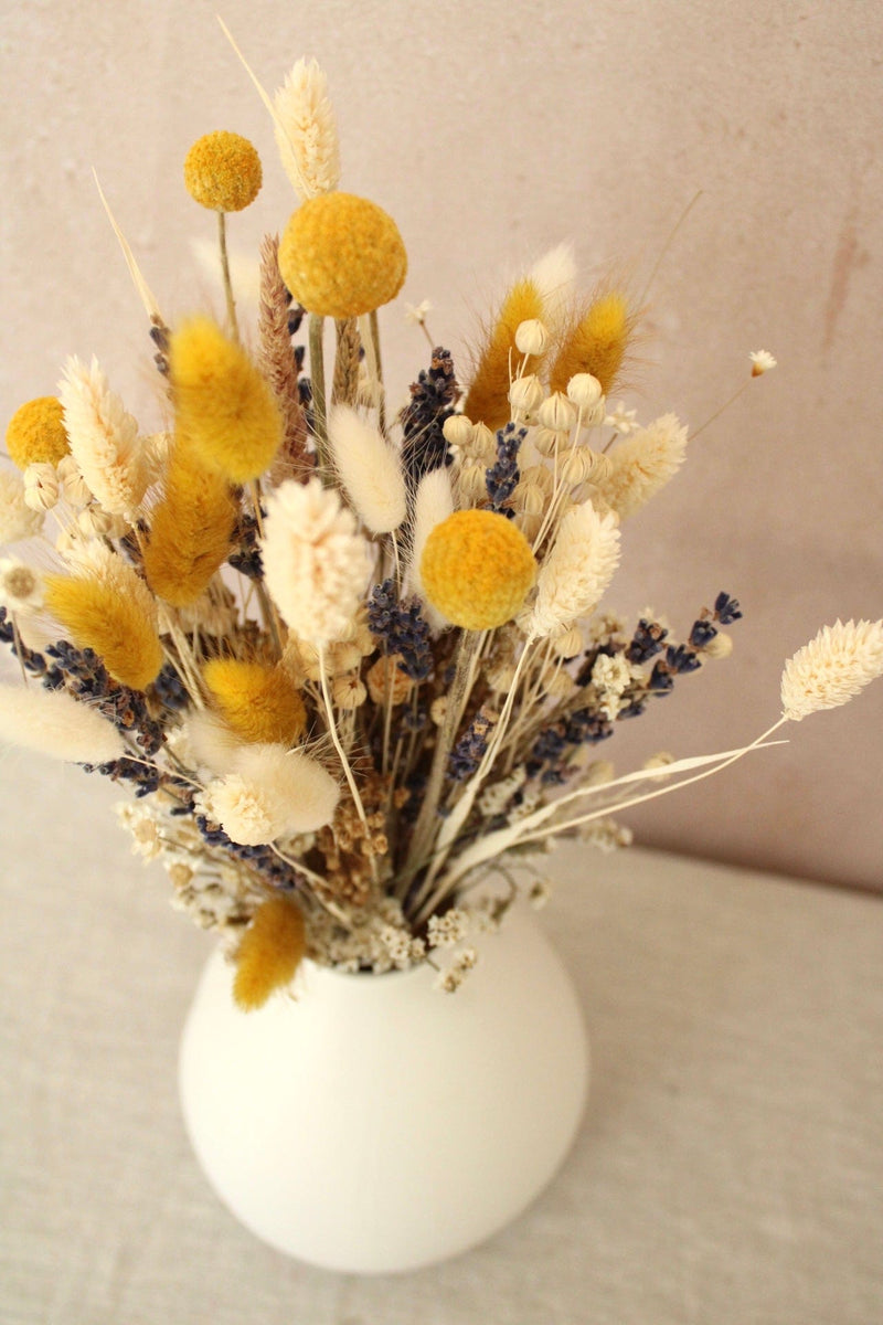 Vasenglück Trockenblumen Kleiner Trockenblumenstrauß „No. 8“ in Gelb mit Lavendel