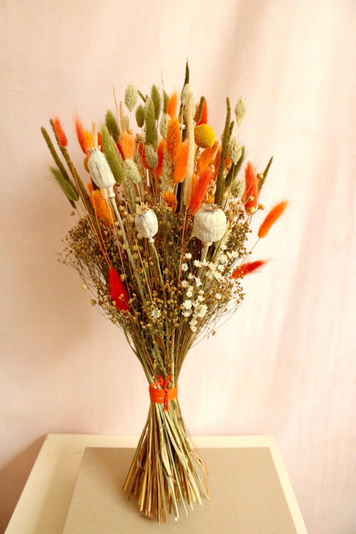 Vasenglück Trockenblumen Trockenblumenstrauss „No. 101“ in Orange, Gelb & Grün mit Mohnkapseln