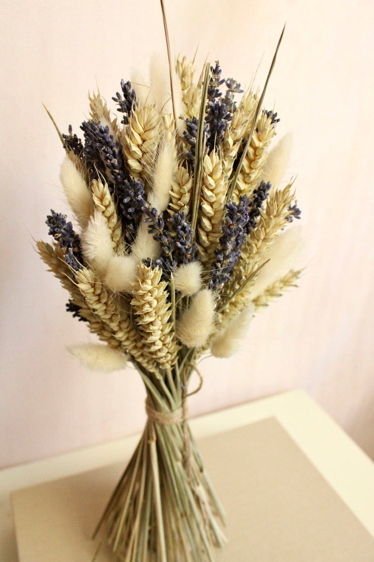 Vasenglück Trockenblumen Trockenblumenstrauss „No. 108“ mit Lavendel und Gerste oder Weizen