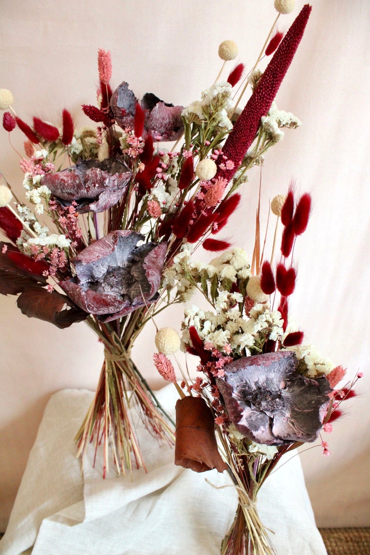 Vasenglück Trockenblumen Trockenblumenstrauss „No. 109“ in Dunkelrot, Rosa & Cremeweiss