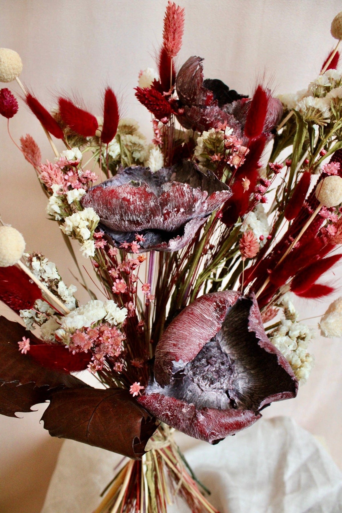 Vasenglück Trockenblumen Trockenblumenstrauss „No. 109“ in Dunkelrot, Rosa & Cremeweiss