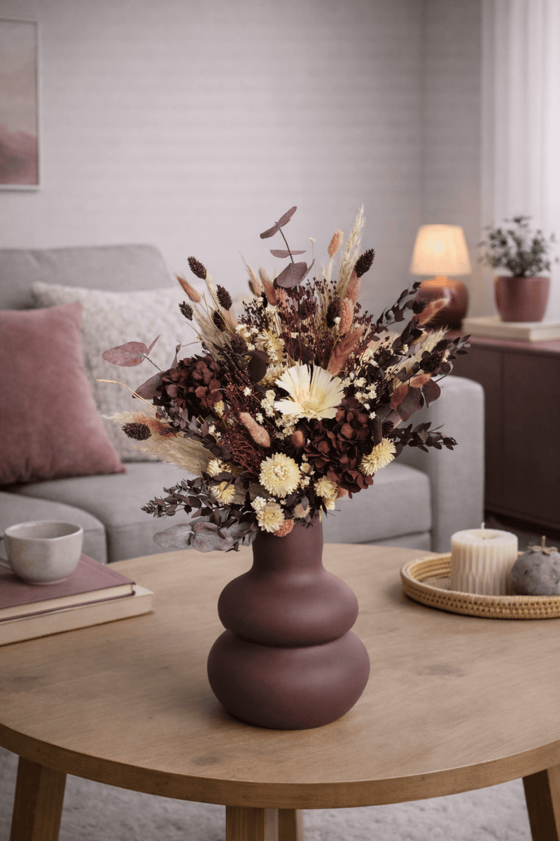 Vasenglück Trockenblumen Trockenblumenstrauss „No. 110“ in Dunkelrot & Creme mit Hortensie & Eukalyptus