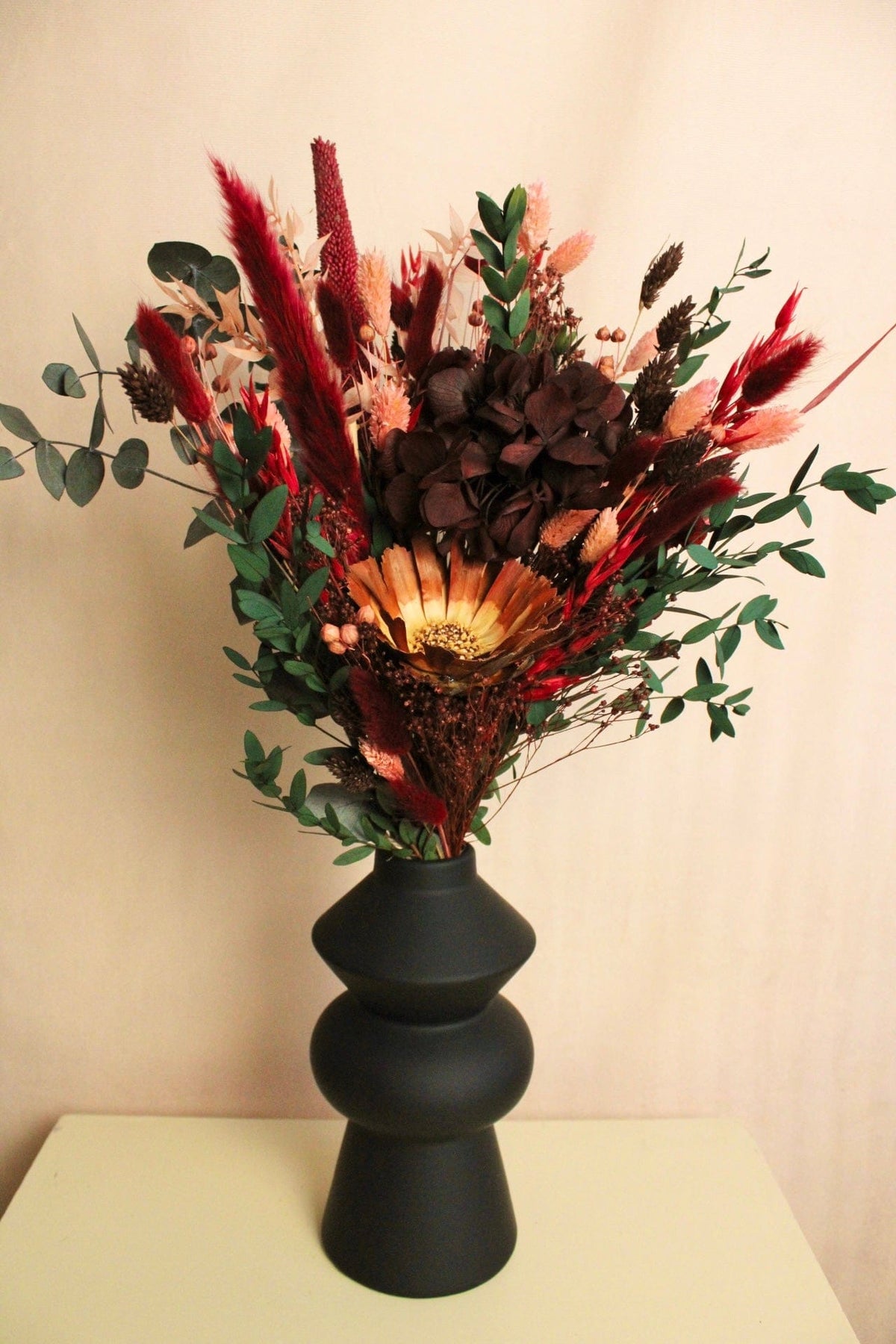 Vasenglück Trockenblumen Trockenblumenstrauss „No. 111“ in Dunkelrot & Rosa mit Hortensie & Eukalyptus