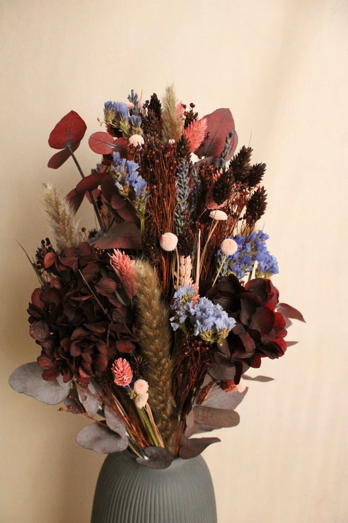 Vasenglück Trockenblumen Trockenblumenstrauss „No. 112“ in Dunkelrot & Rosa mit Strandflieder & Hortensien