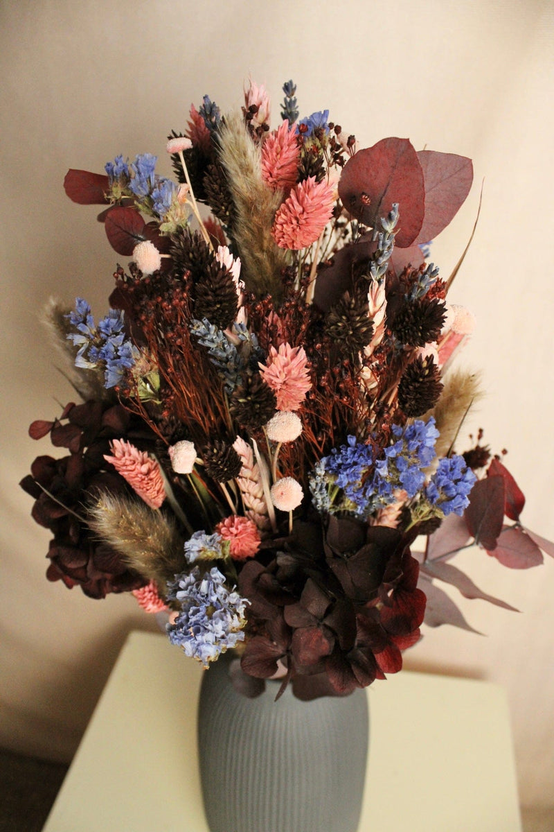 Vasenglück Trockenblumen Trockenblumenstrauss „No. 112“ in Dunkelrot & Rosa mit Strandflieder & Hortensien