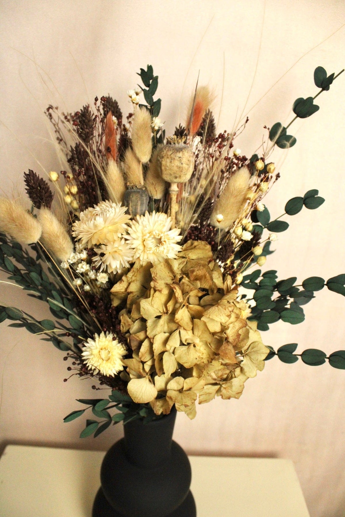 Vasenglück Trockenblumen Trockenblumenstrauss „No. 116“ in Braun & Creme mit Eukalyptus & Hortensie