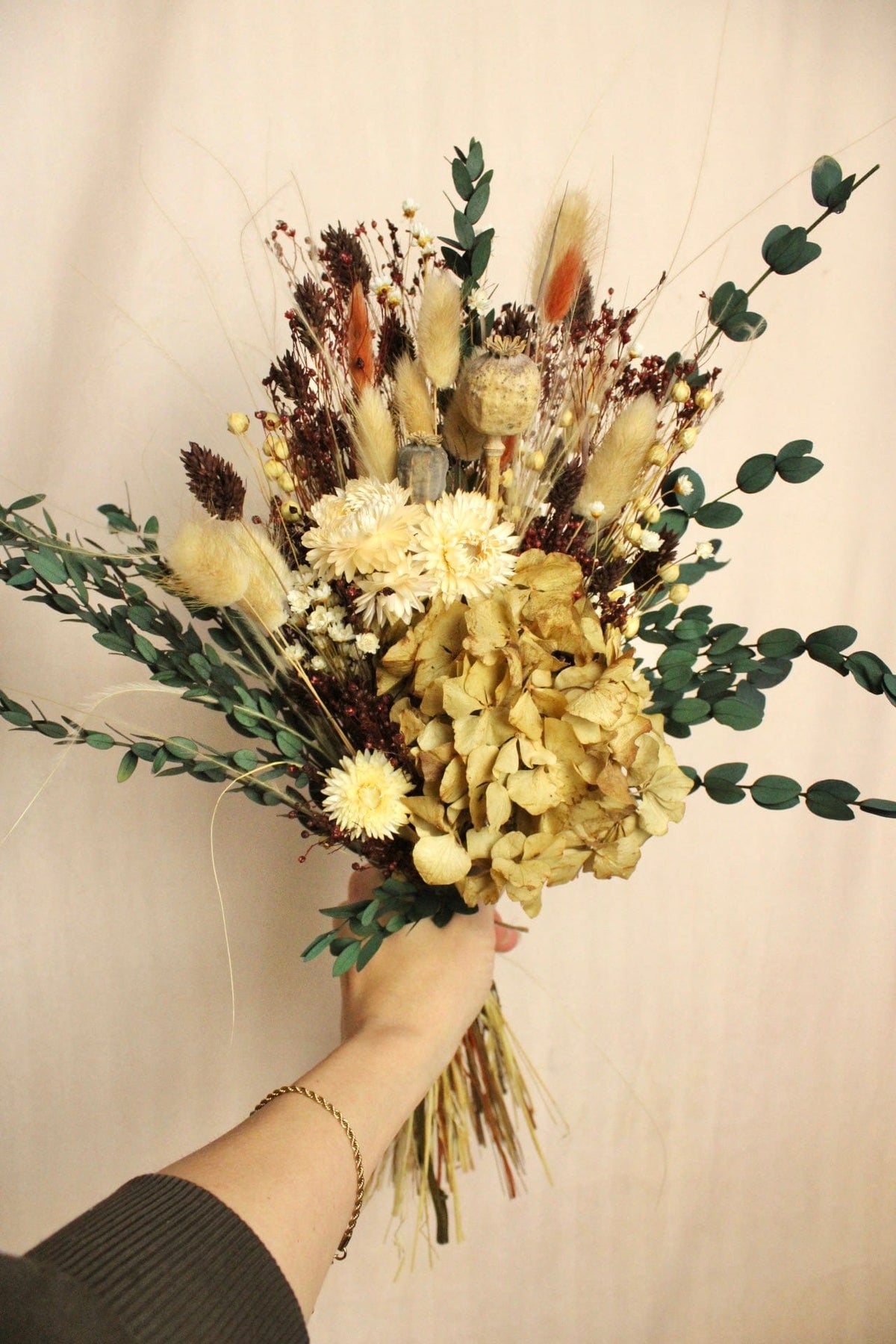 Vasenglück Trockenblumen Trockenblumenstrauss „No. 116“ in Braun & Creme mit Eukalyptus & Hortensie