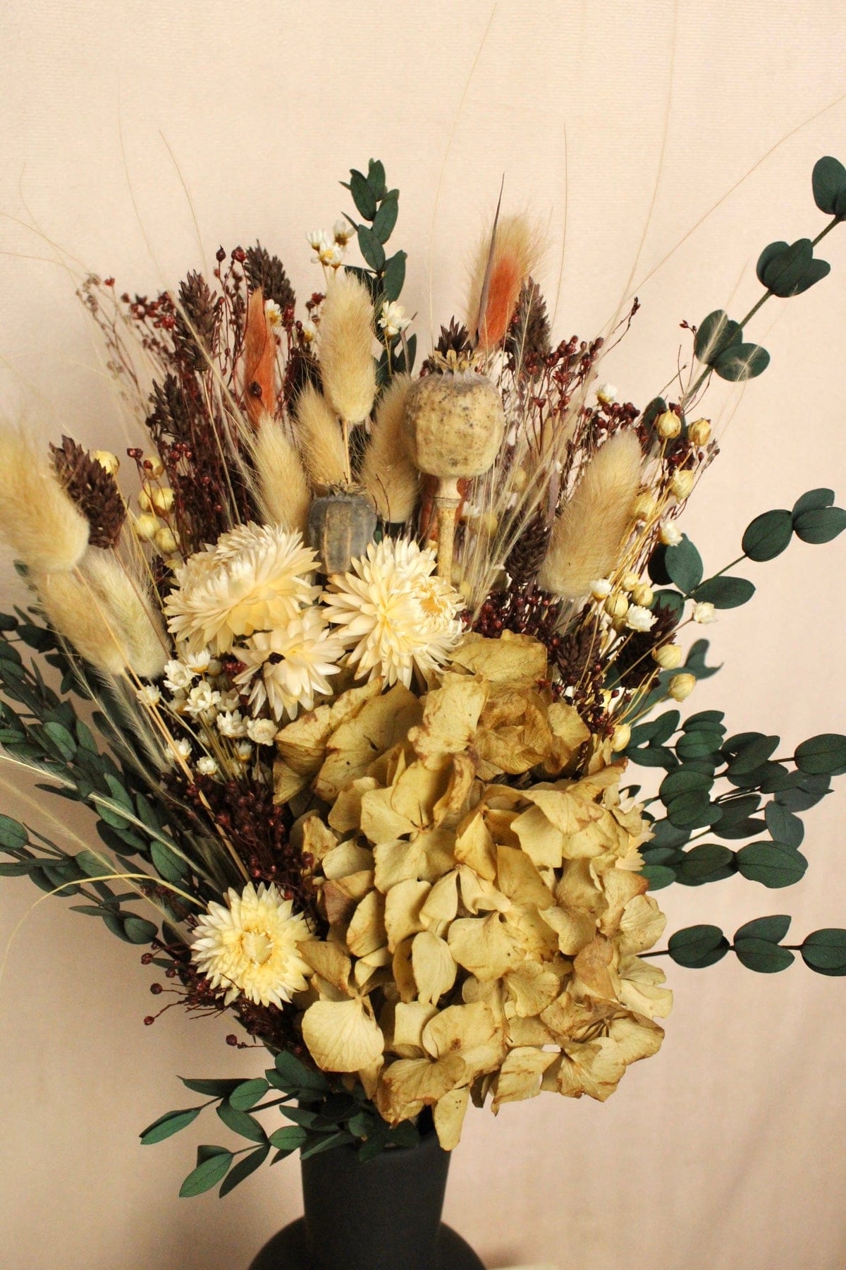 Vasenglück Trockenblumen Trockenblumenstrauss „No. 116“ in Braun & Creme mit Eukalyptus & Hortensie