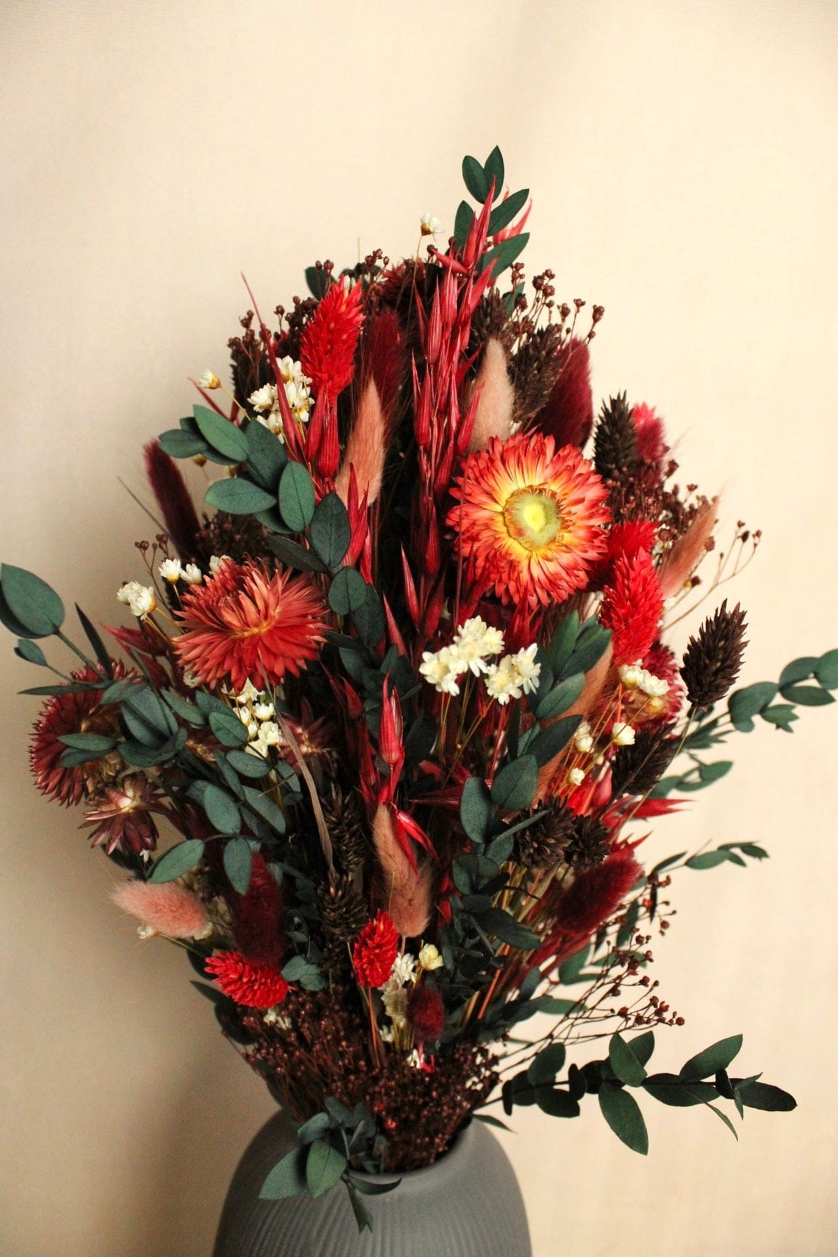 Vasenglück Trockenblumen Trockenblumenstrauss „No. 117“ in Rot & Braun mit Eukalyptus & Strohblumen