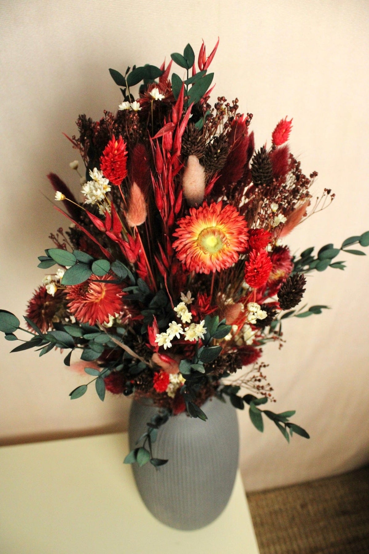 Vasenglück Trockenblumen Trockenblumenstrauss „No. 117“ in Rot & Braun mit Eukalyptus & Strohblumen