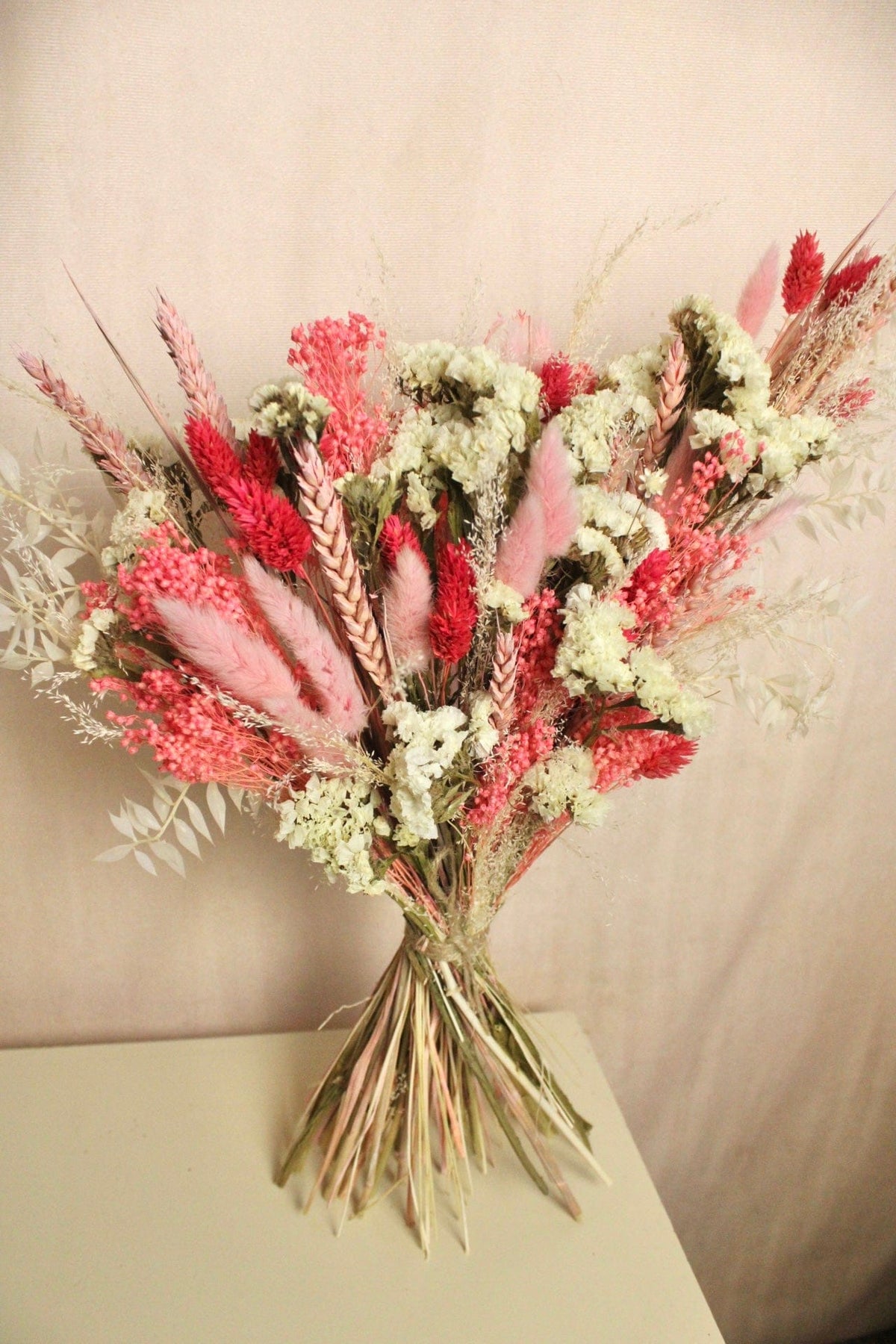 Vasenglück Trockenblumen Trockenblumenstrauss „No. 118“ in Pink & Weiß mit Strandflieder & Lagurus