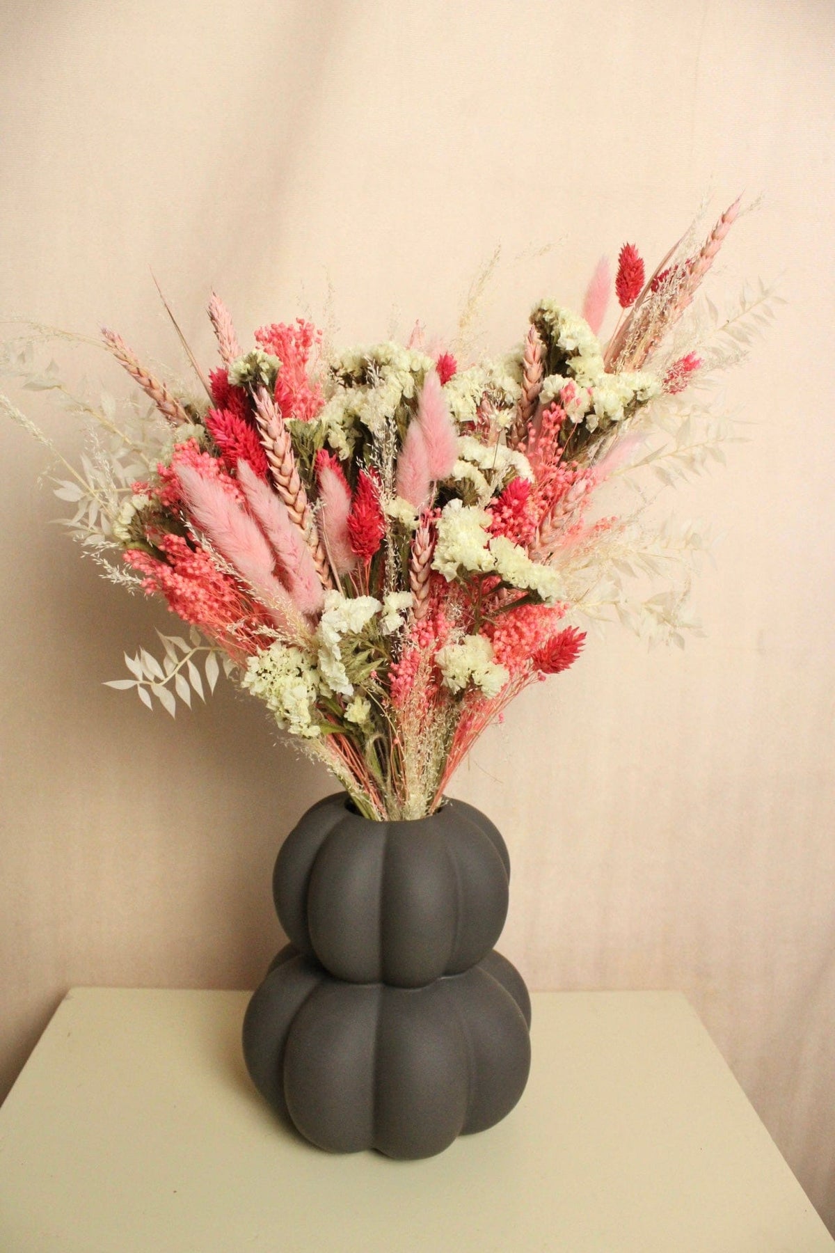 Vasenglück Trockenblumen Trockenblumenstrauss „No. 118“ in Pink & Weiß mit Strandflieder & Lagurus