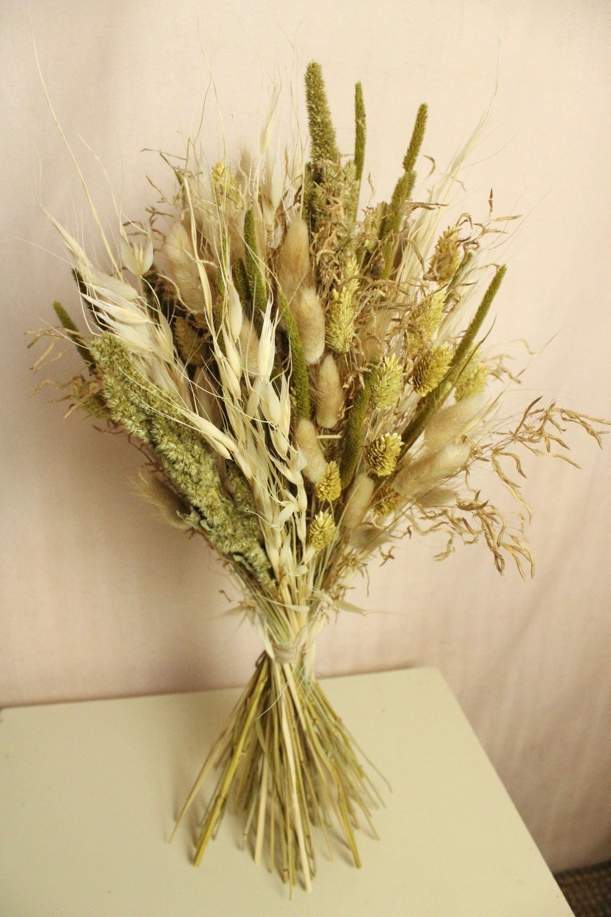 Vasenglück Trockenblumen Trockenblumenstrauss „No. 119“ in Grün, Gelb & Cremeweiß mit Hirse & Hafer