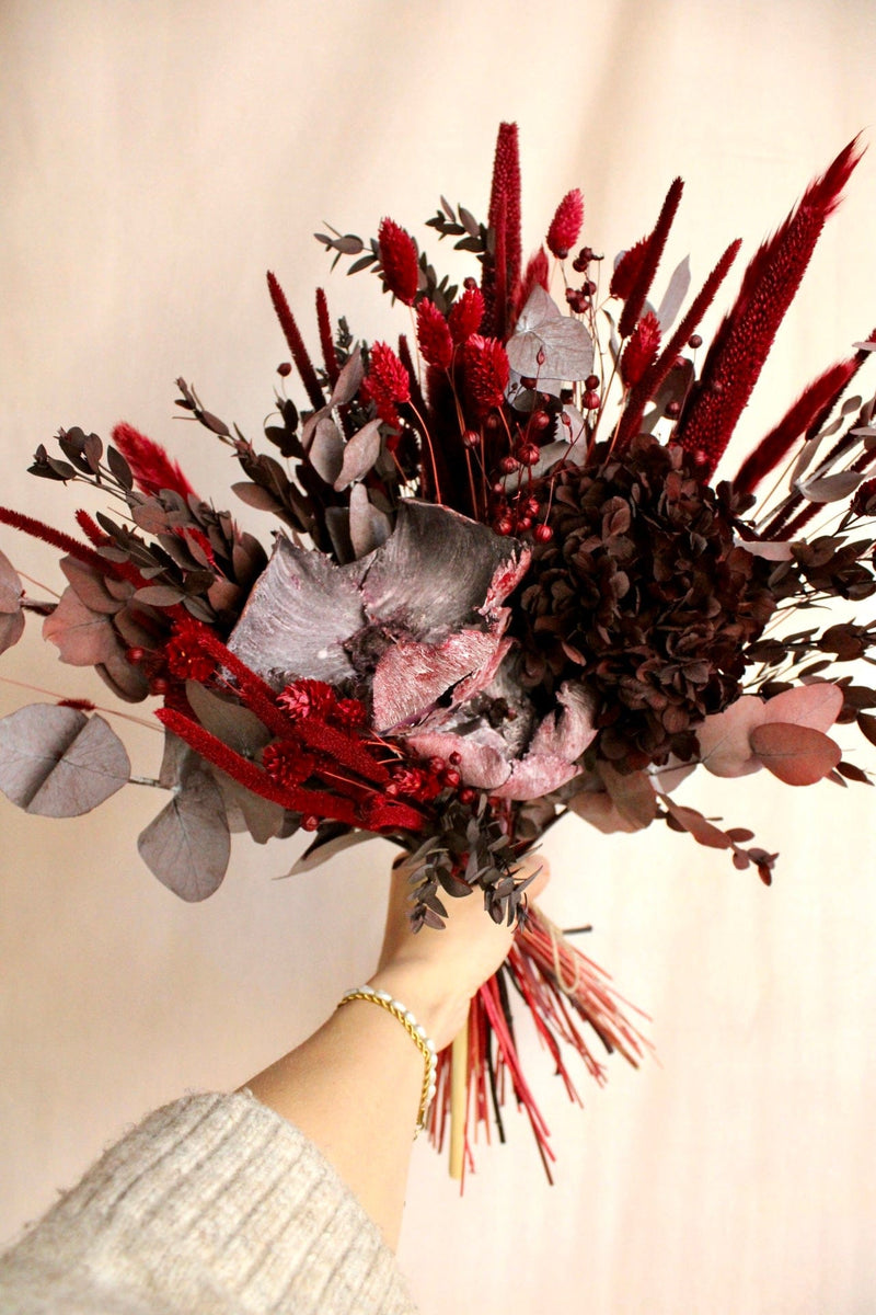 Vasenglück Trockenblumen Trockenblumenstrauss „No. 120“ in Dunkelrot mit Hortensie & Eukalyptus