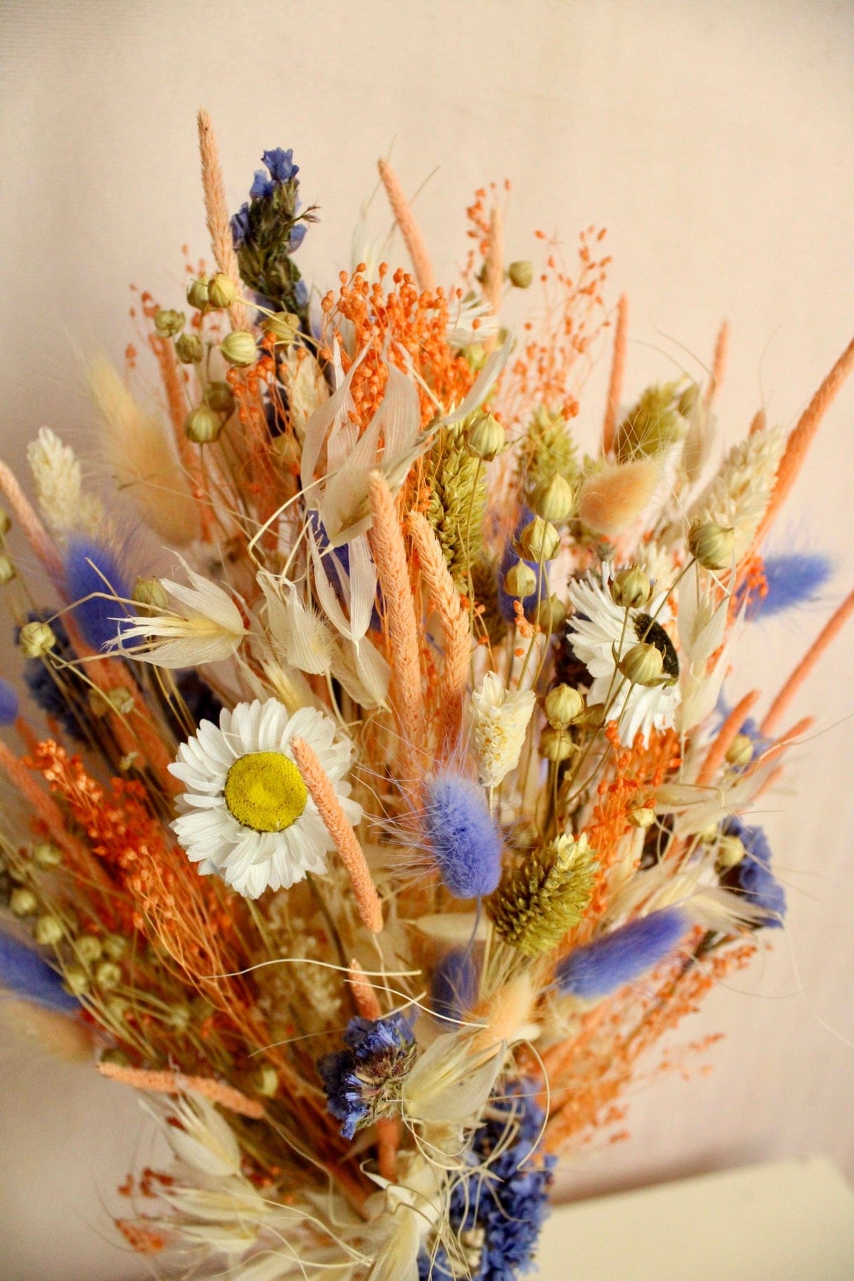 Vasenglück Trockenblumen Trockenblumenstrauss „No. 121“ in Apricot & Lila mit Strandflieder