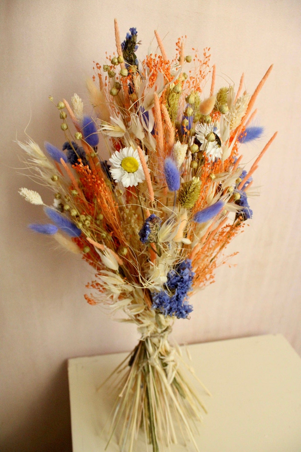 Vasenglück Trockenblumen Trockenblumenstrauss „No. 121“ in Apricot & Lila mit Strandflieder