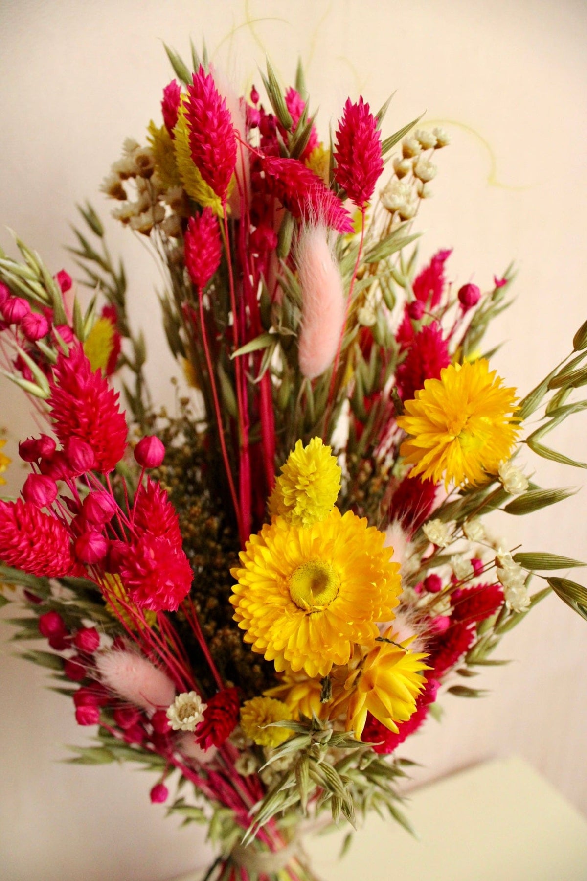 Vasenglück Trockenblumen Trockenblumenstrauss „No. 124“ in Pink & Gelb mit Strohblumen