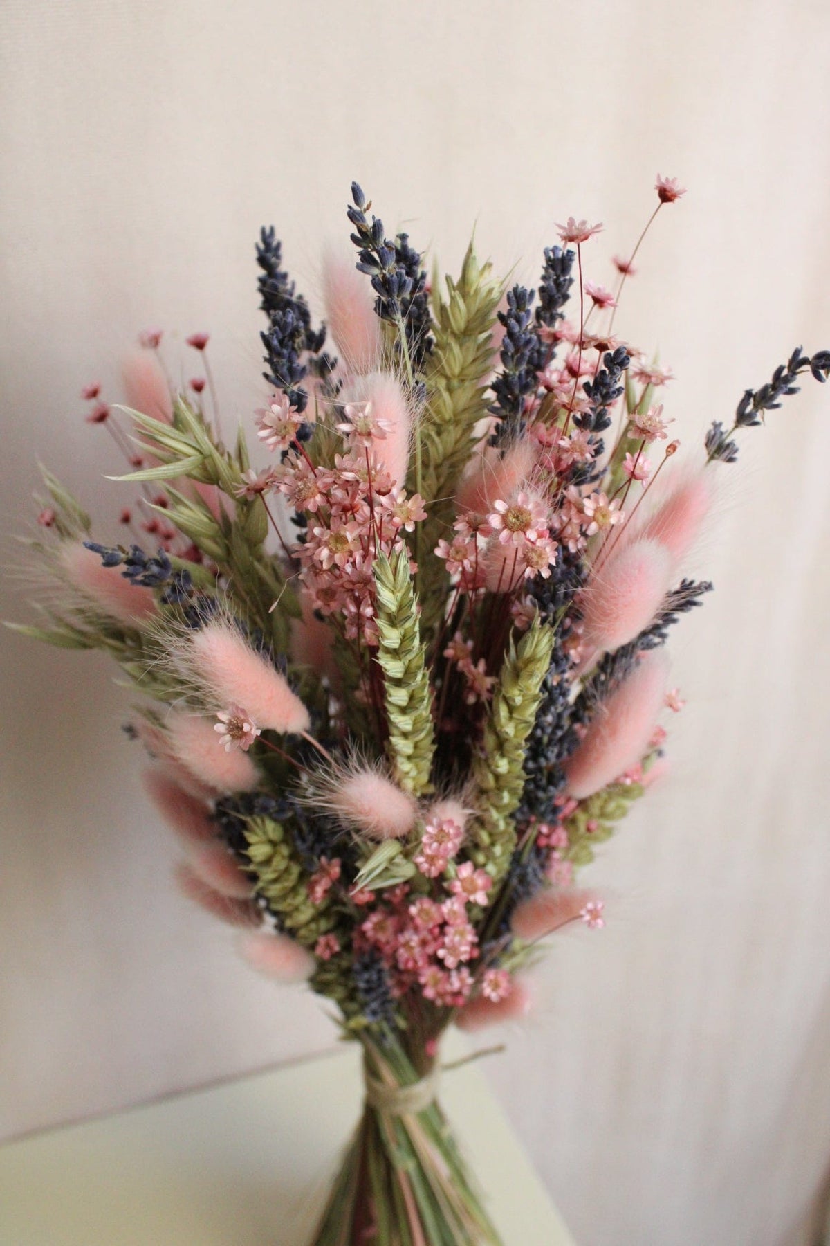Vasenglück Trockenblumen Trockenblumenstrauss „No. 133“ in Rosa mit Lavendel
