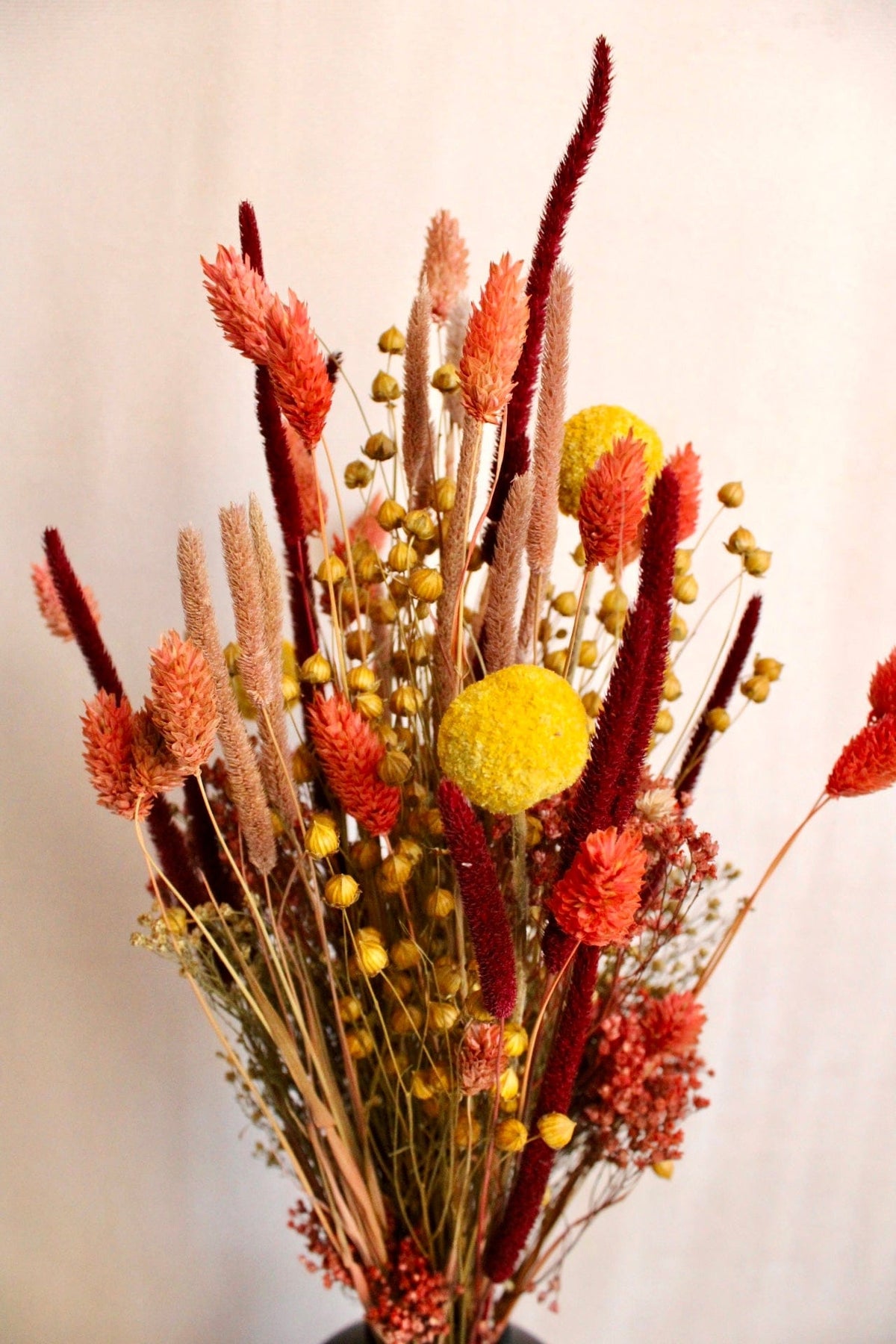 Vasenglück Trockenblumen Trockenblumenstrauss „No. 137“ in Rosa und Gelb mit Craspedia