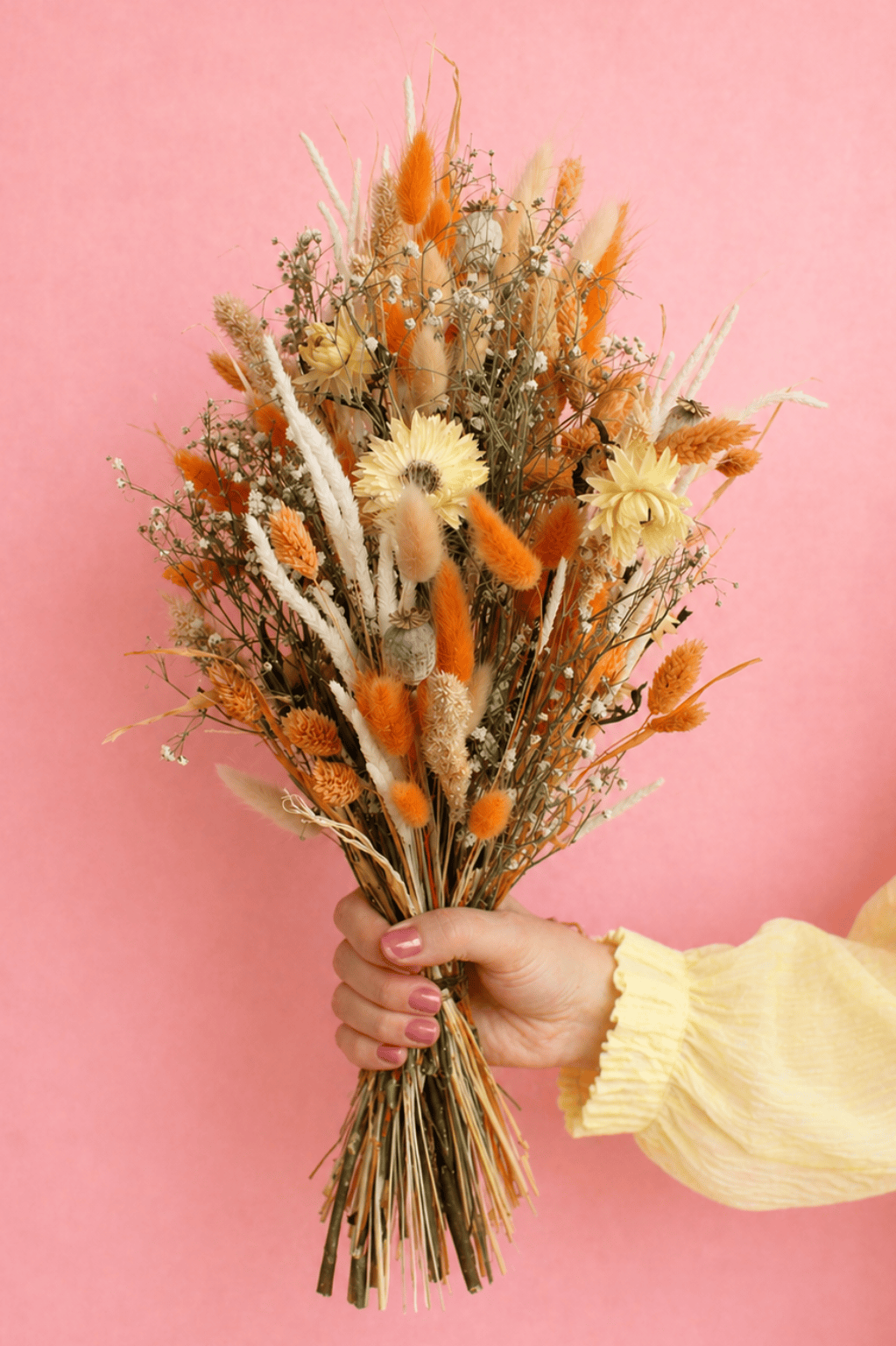 Vasenglück Trockenblumen Trockenblumenstrauss „No. 138“ in Orange & Gelb mit Schleierkraut