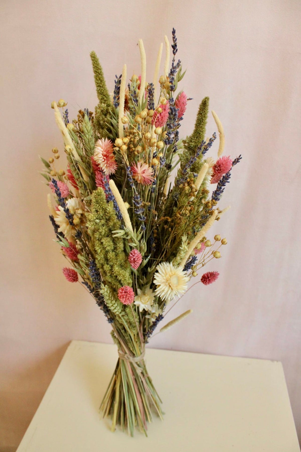 Vasenglück Trockenblumen Trockenblumenstrauss „No. 140“ in Rosa & Creme mit Lavendel & Strohblumen