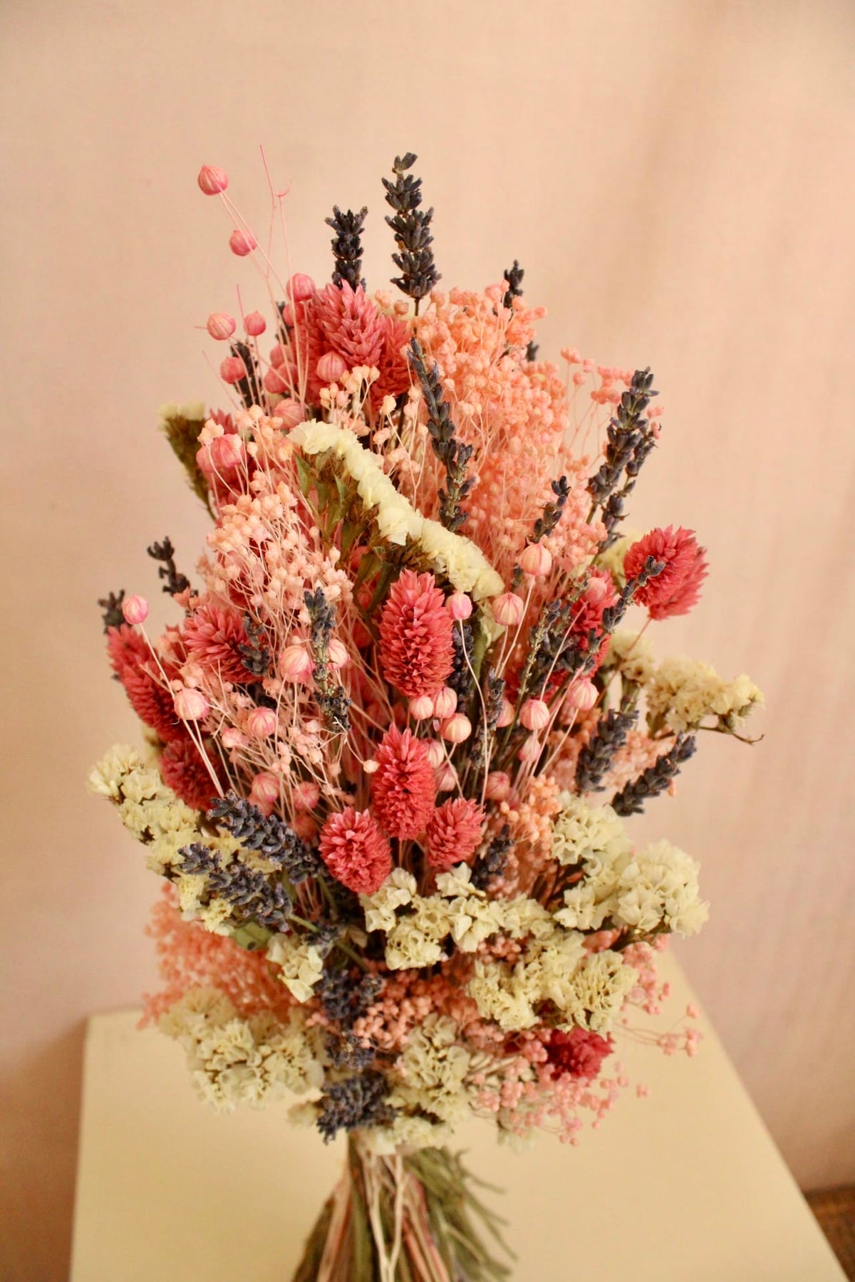 Vasenglück Trockenblumen Trockenblumenstrauss „No. 141“ in Rosa & Creme mit Lavendel & Strandflieder