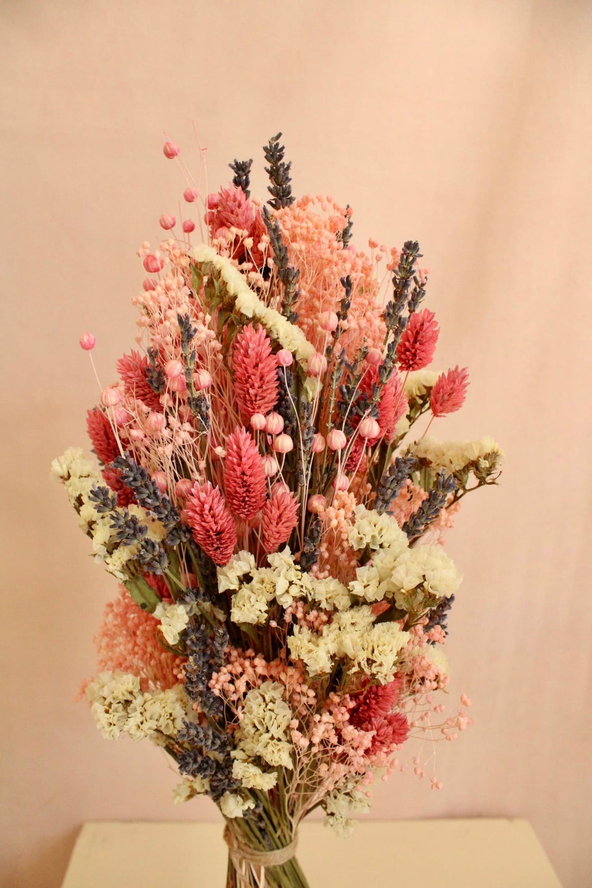Vasenglück Trockenblumen Trockenblumenstrauss „No. 141“ in Rosa & Creme mit Lavendel & Strandflieder
