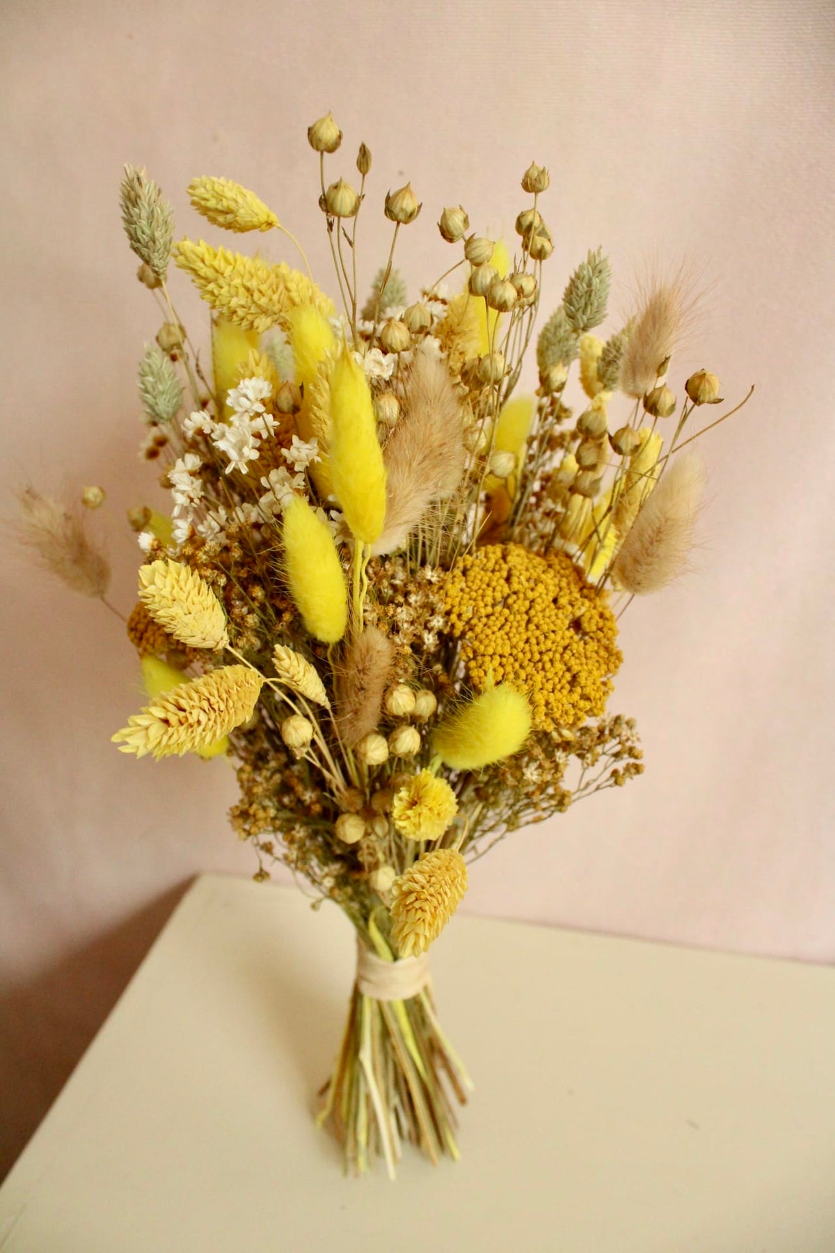 Vasenglück Trockenblumen Trockenblumenstrauss „No. 145“ Gelb mit Glixia und Achillea