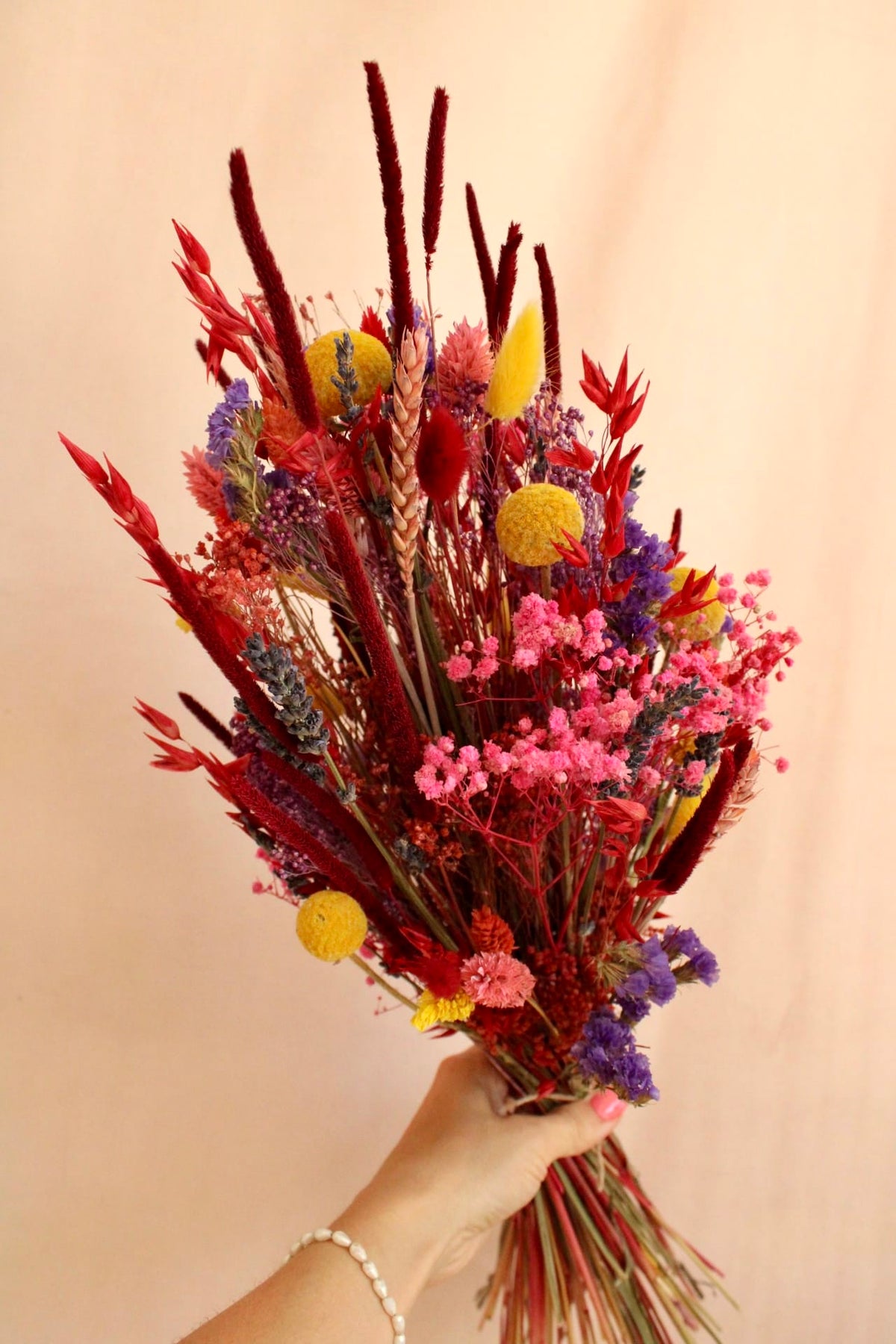 Vasenglück Trockenblumen Trockenblumenstrauss „No. 147“ Bunt mit Schleierkraut & Craspedia