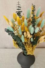 Vasenglück Trockenblumen Trockenblumenstrauß „No. 4“ mit Eukalyptus und Lagurus
