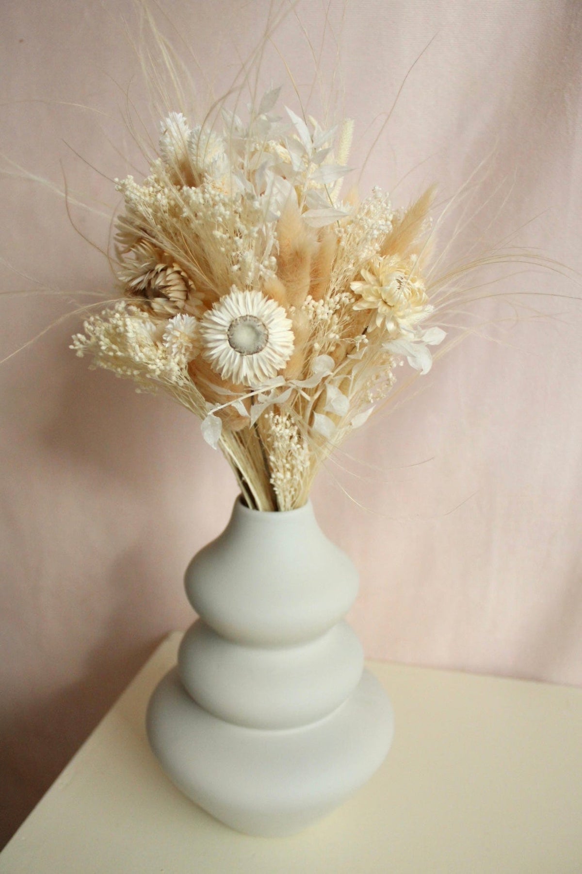 Vasenglück Trockenblumen Trockenblumenstrauss „No. 70“ in Cremeweiss mit Strohblumen