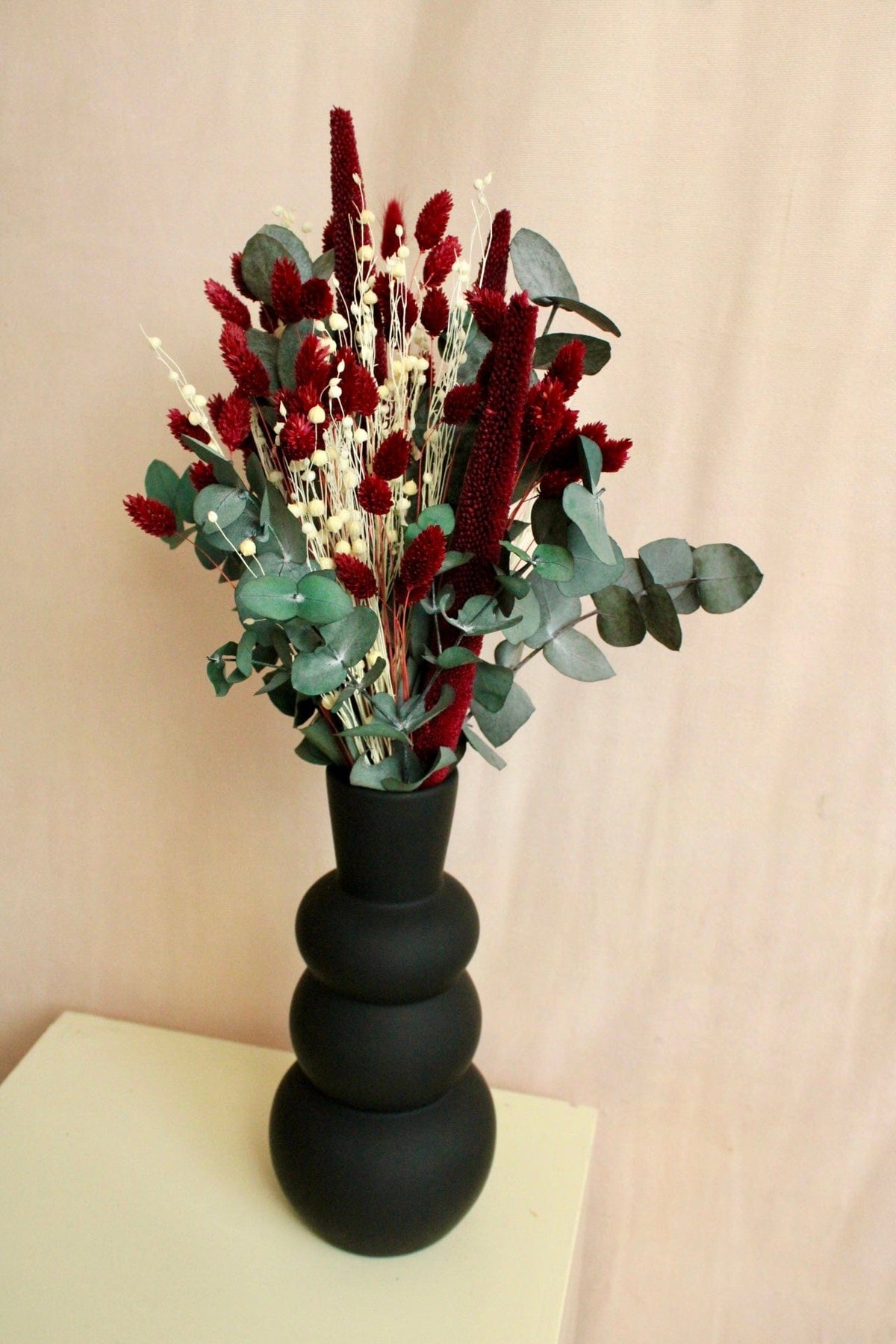 Vasenglück Trockenblumen Trockenblumenstrauss „No. 77“ Dunkelrot mit Eukalyptus