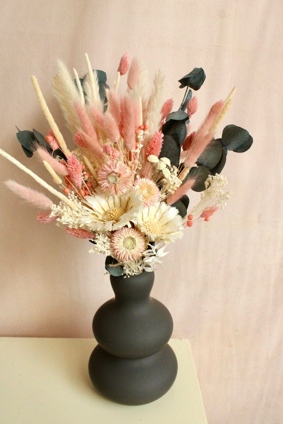 Vasenglück Trockenblumen Strauß mit Vase (+28.00€) Trockenblumenstrauss „No. 80“ Rosa & Creme mit Eukalyptus
