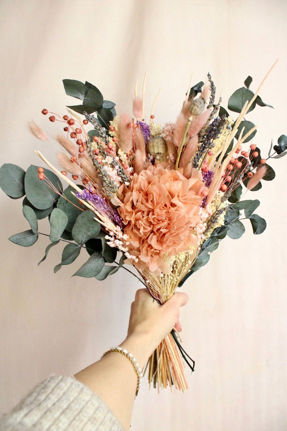 Vasenglück Trockenblumen Trockenblumenstrauss „No. 90“ in Rosa & Apricot mit Hortensie & Eukalyptus