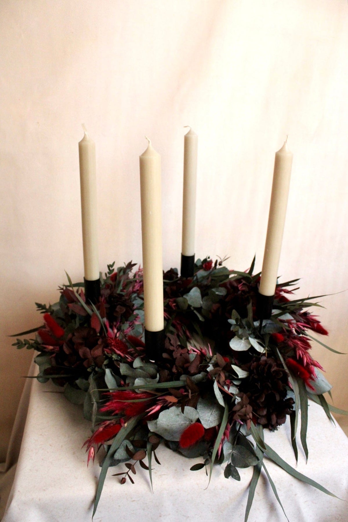 Vasenglück Trockenblumenkranz PRE-ORDER | Adventskranz Trockenblumen | Eukalyptus Hortensien Dunkelrot