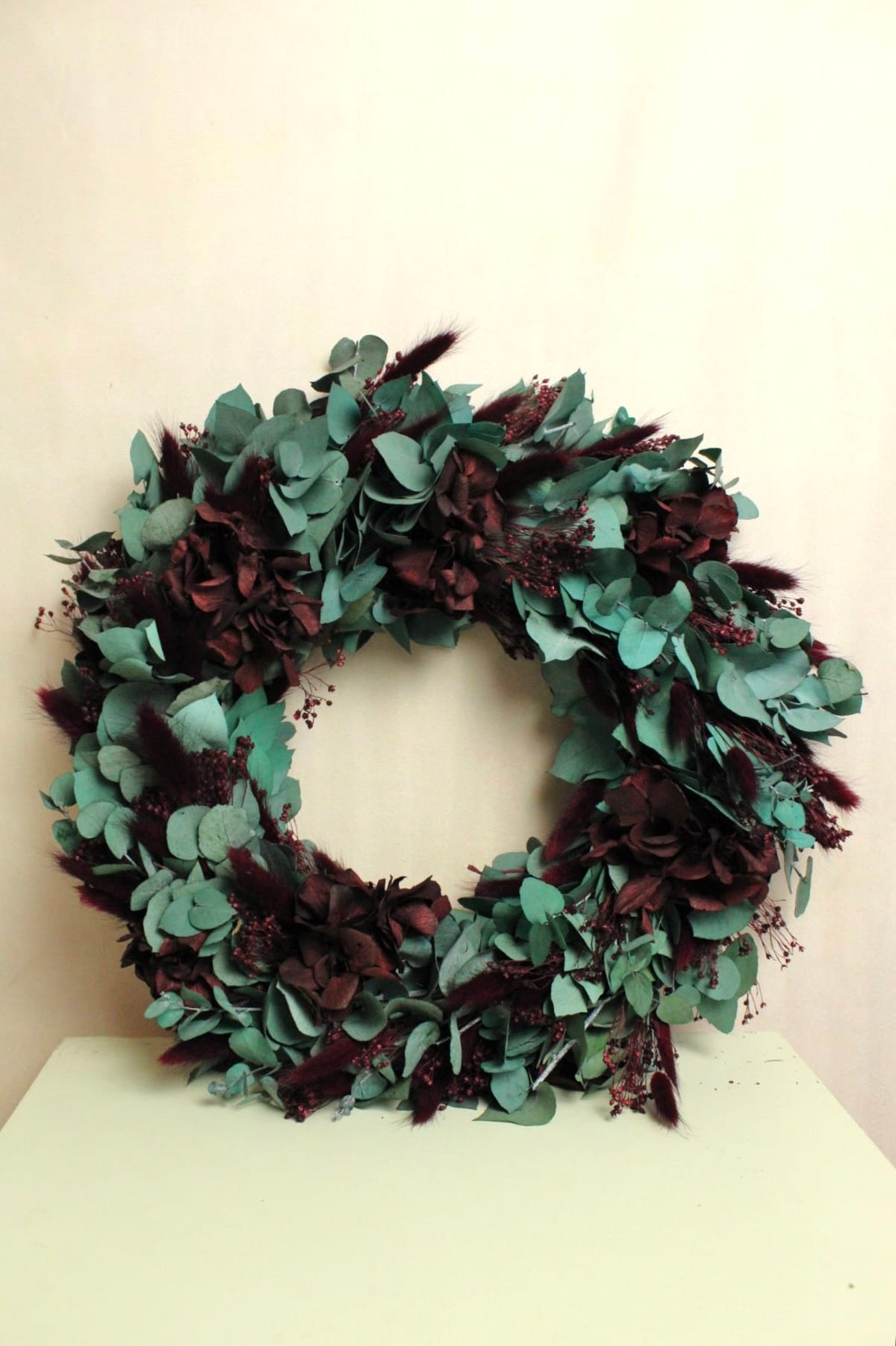 Vasenglück Trockenblumenkranz PRE-ORDER | Adventskranz Trockenblumen | Eukalyptus Hortensien Dunkelrot