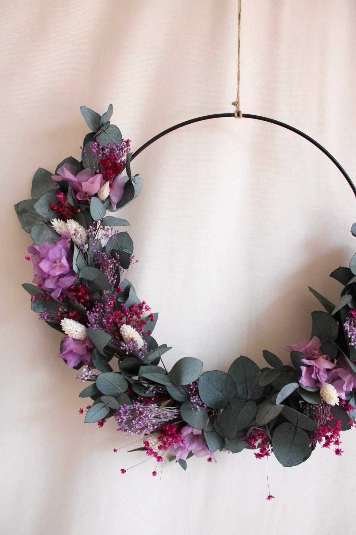 Vasenglück Trockenblumenkranz Trockenblumenkranz am Metallring | Flower Hoop | 30cm | Eukalyptus & Hortensien