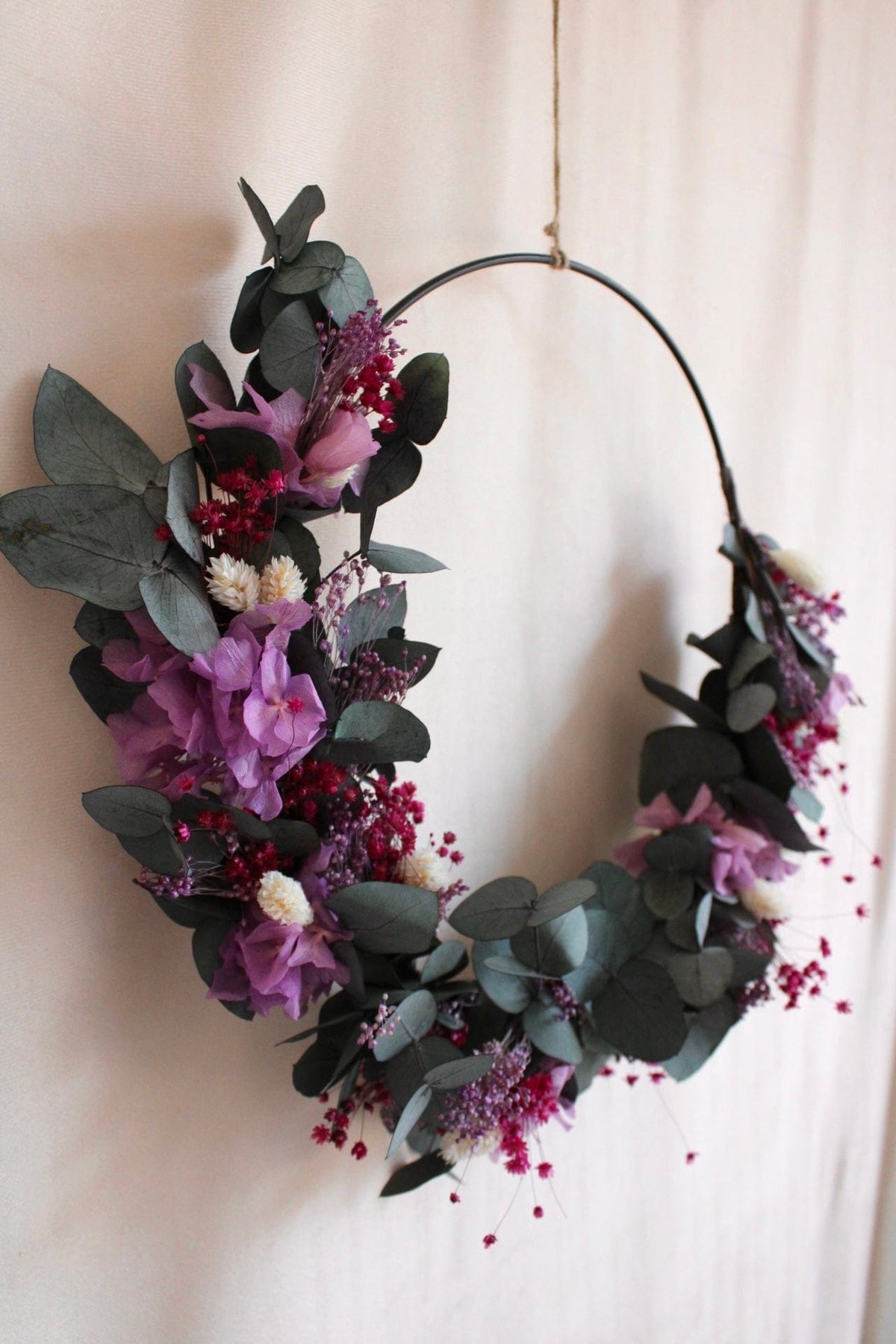 Vasenglück Trockenblumenkranz Trockenblumenkranz am Metallring | Flower Hoop | 30cm | Eukalyptus & Hortensien